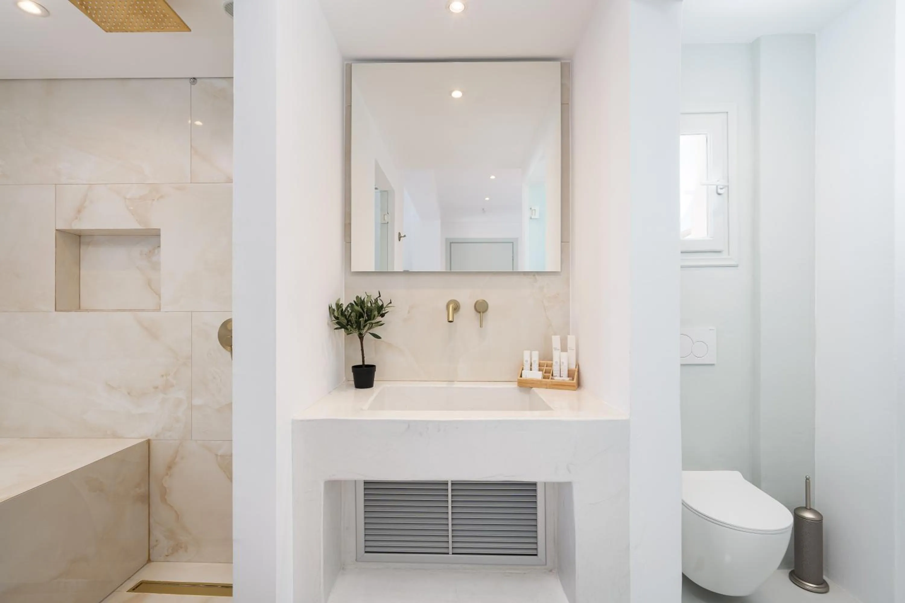 Steam room in Cycladic Suites & Spa