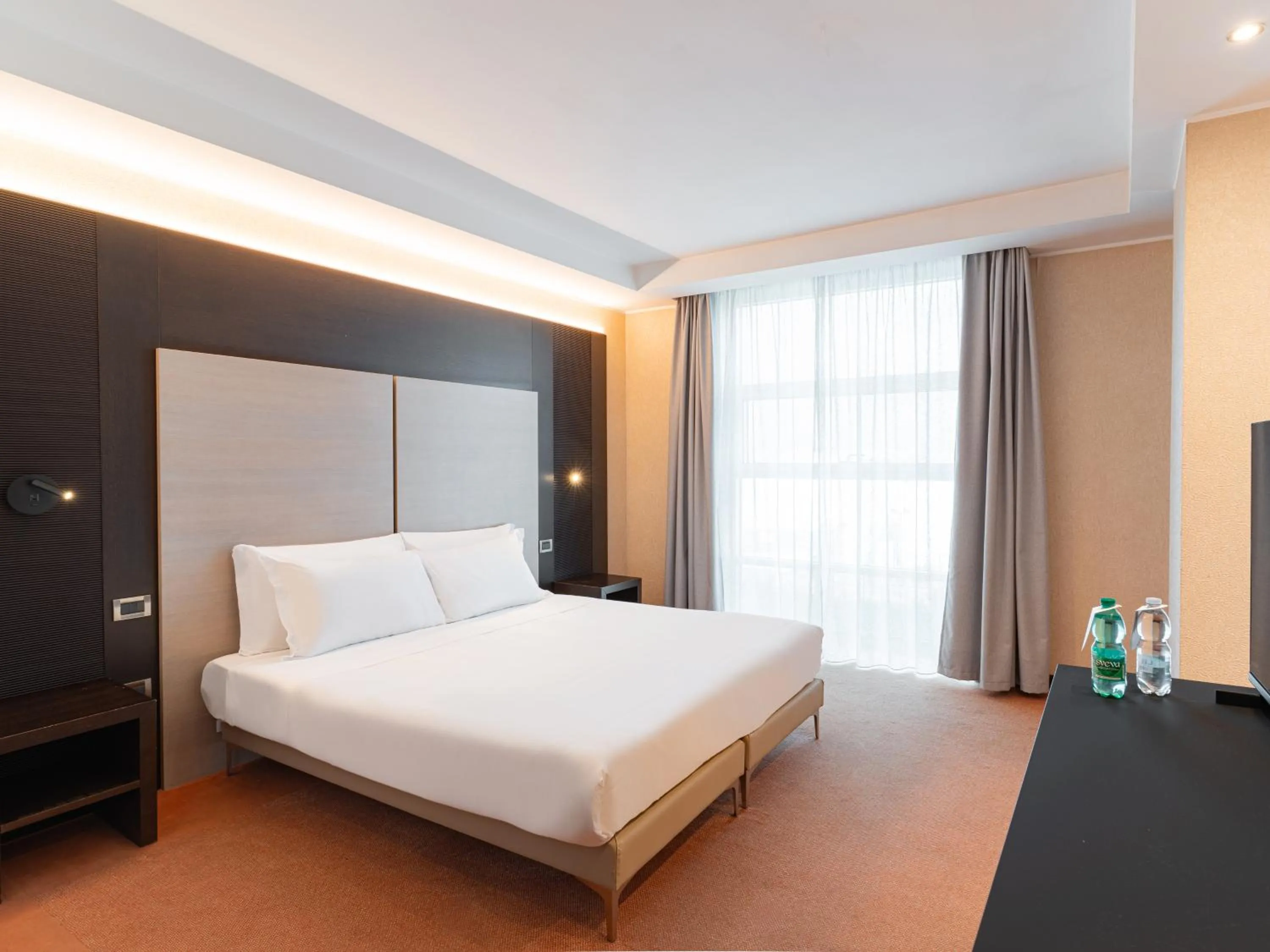 Bedroom, Bed in B&B HOTEL Napoli San Mauro