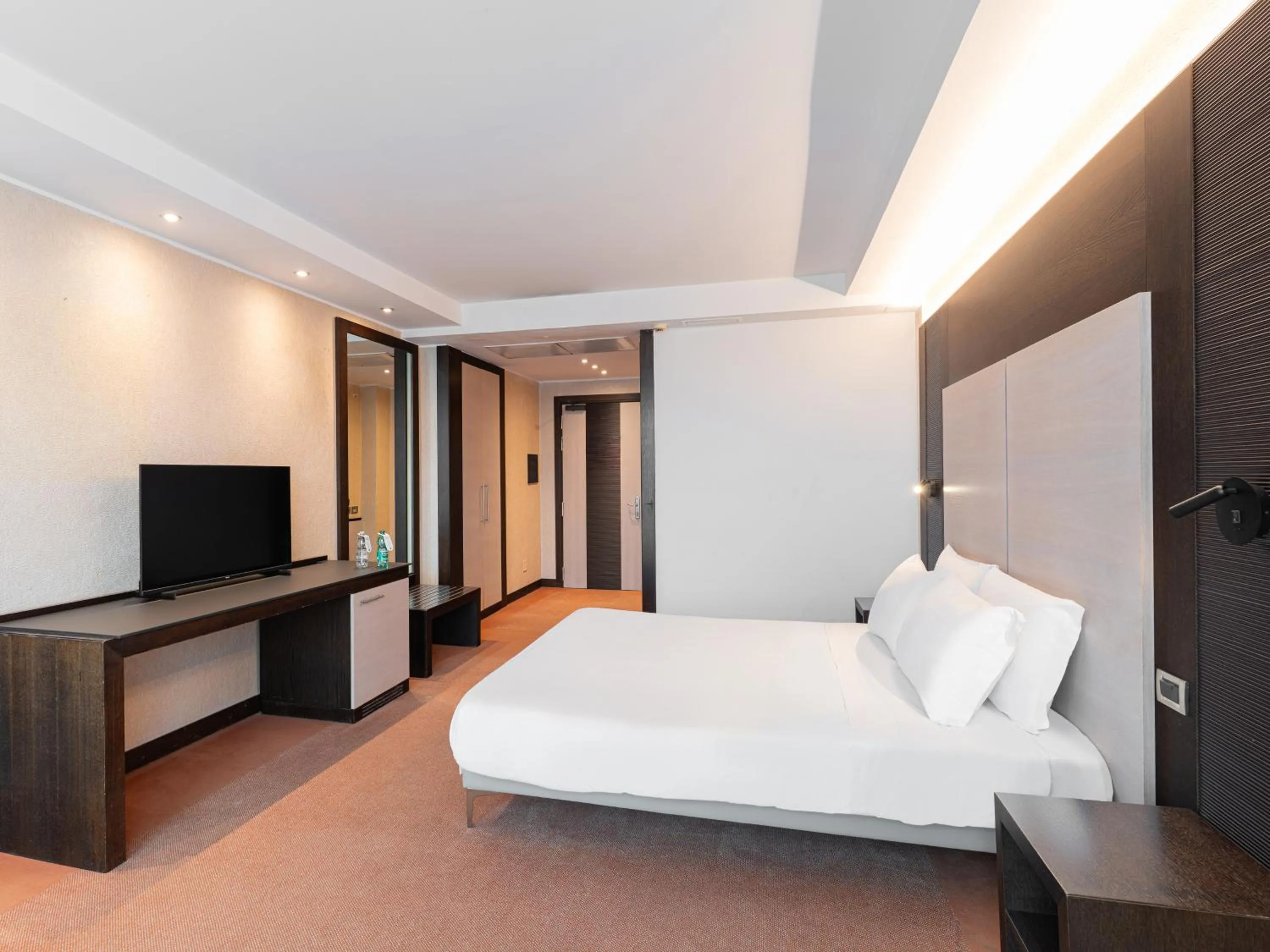 Bedroom, Bed in B&B HOTEL Napoli San Mauro