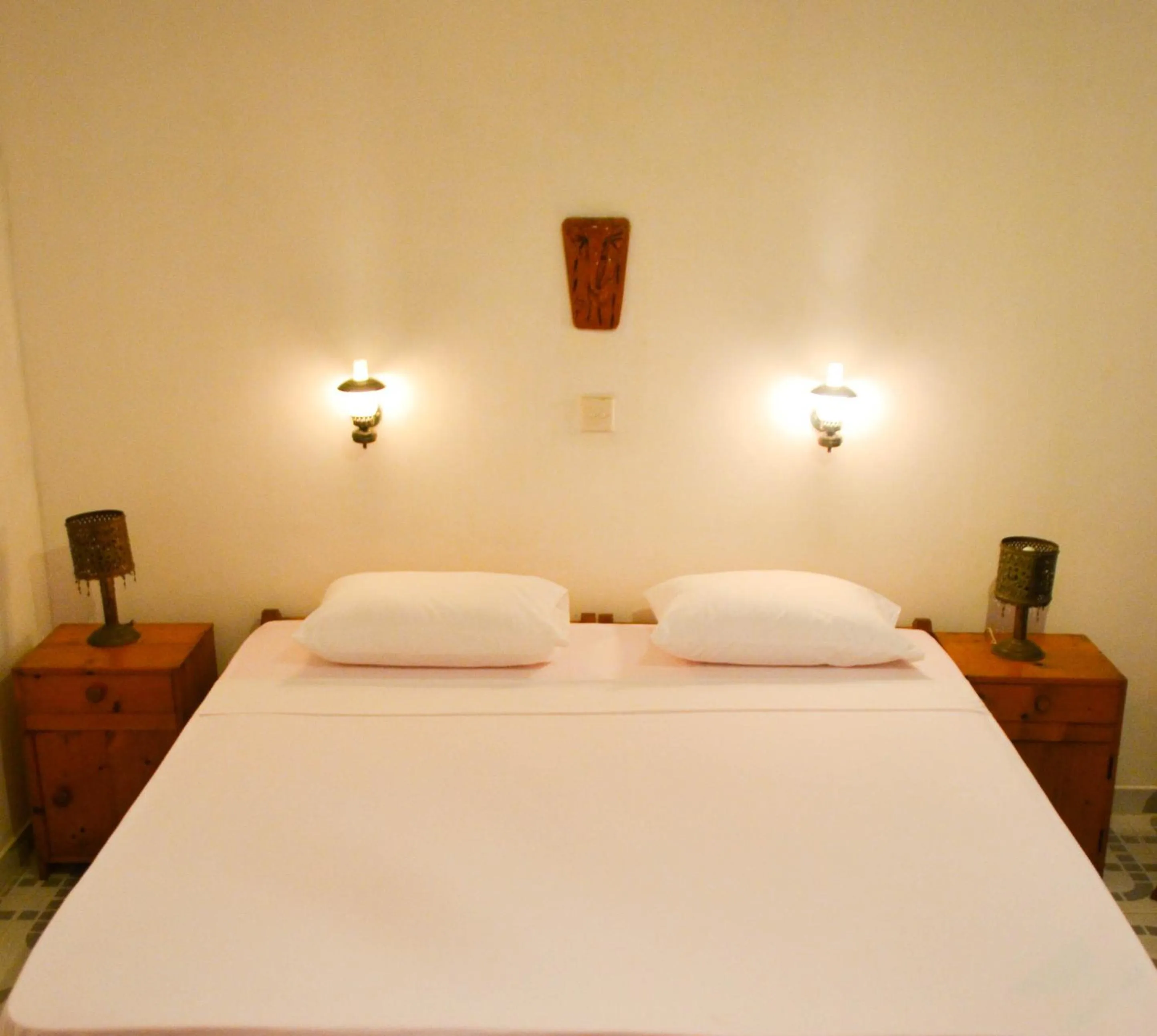 Bedroom, Bed in Hotel Thai Lanka