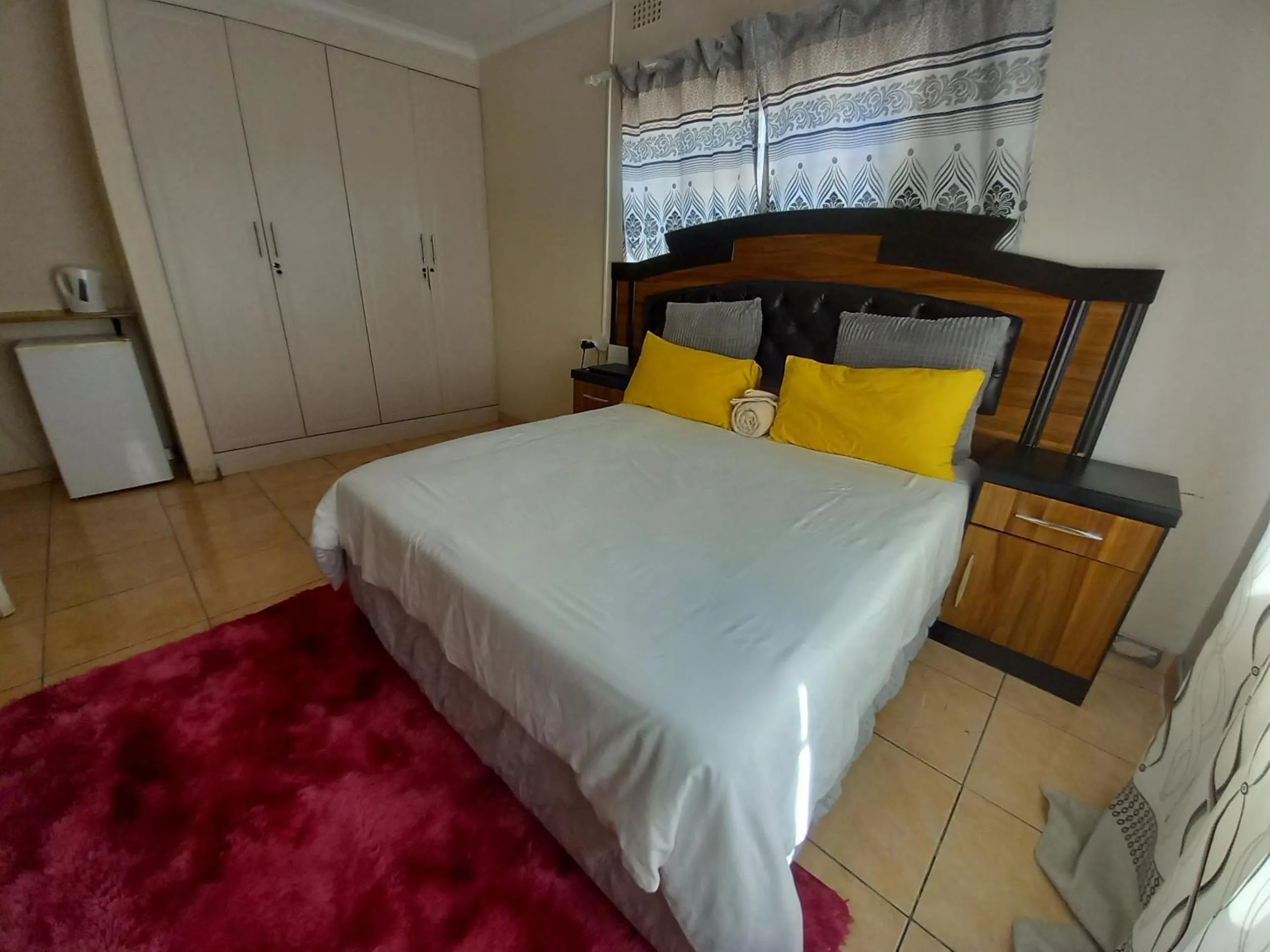 Bedroom, Bed in DEN VIEW GUESTHOUSE