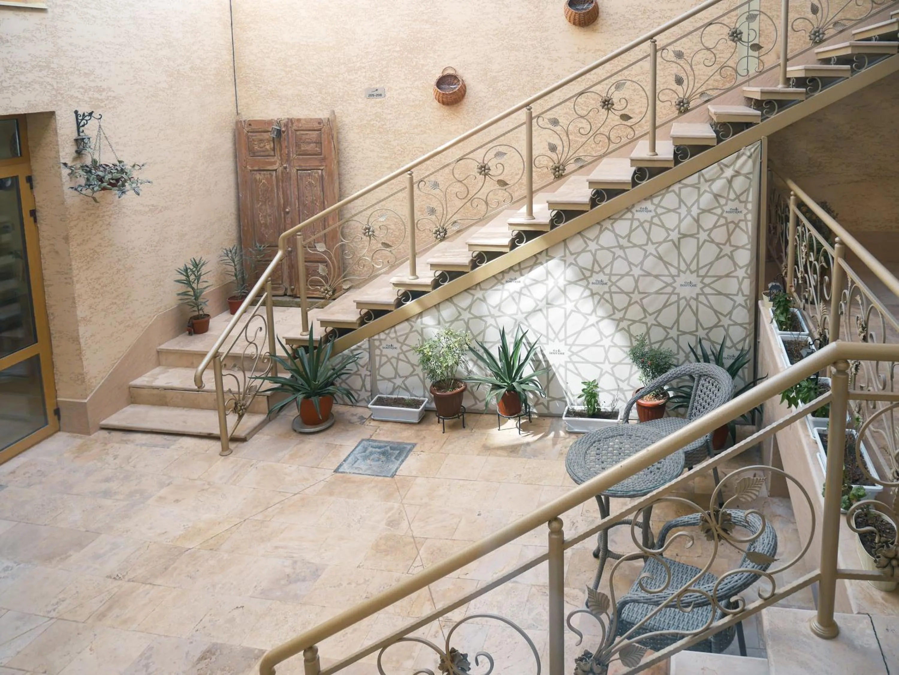 Inner courtyard view in Oasis Boutique