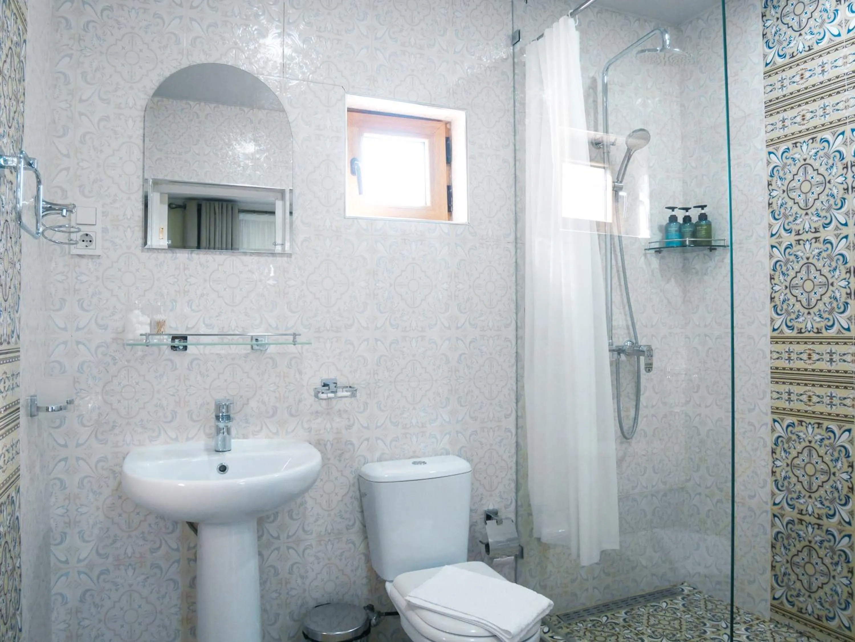 Toilet in Oasis Boutique