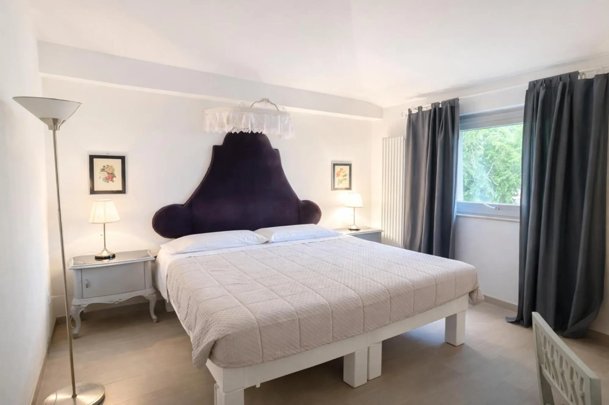 Bed in Country Lodge B&B