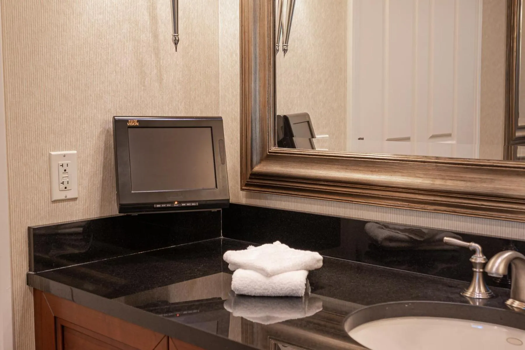 Jet Luxury Elite at The Signature