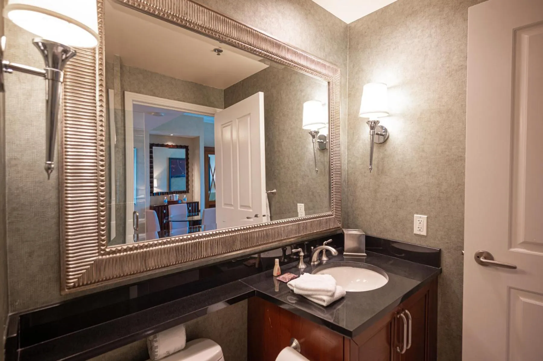 Jet Luxury Elite at The Signature