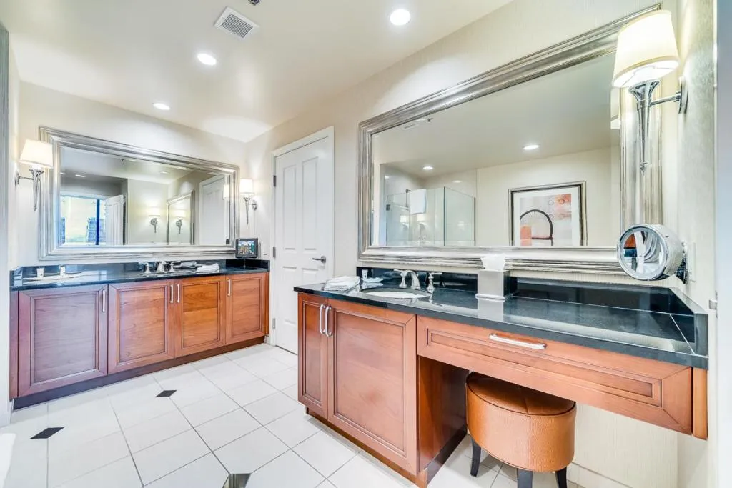 Jet Luxury Elite at The Signature