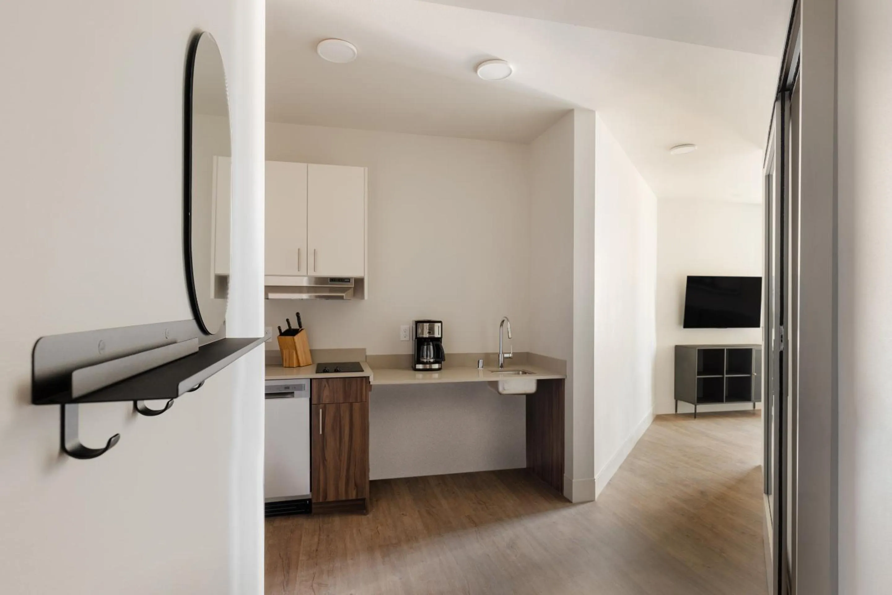 Queen Room - Disability Access in Sonder at Pivot