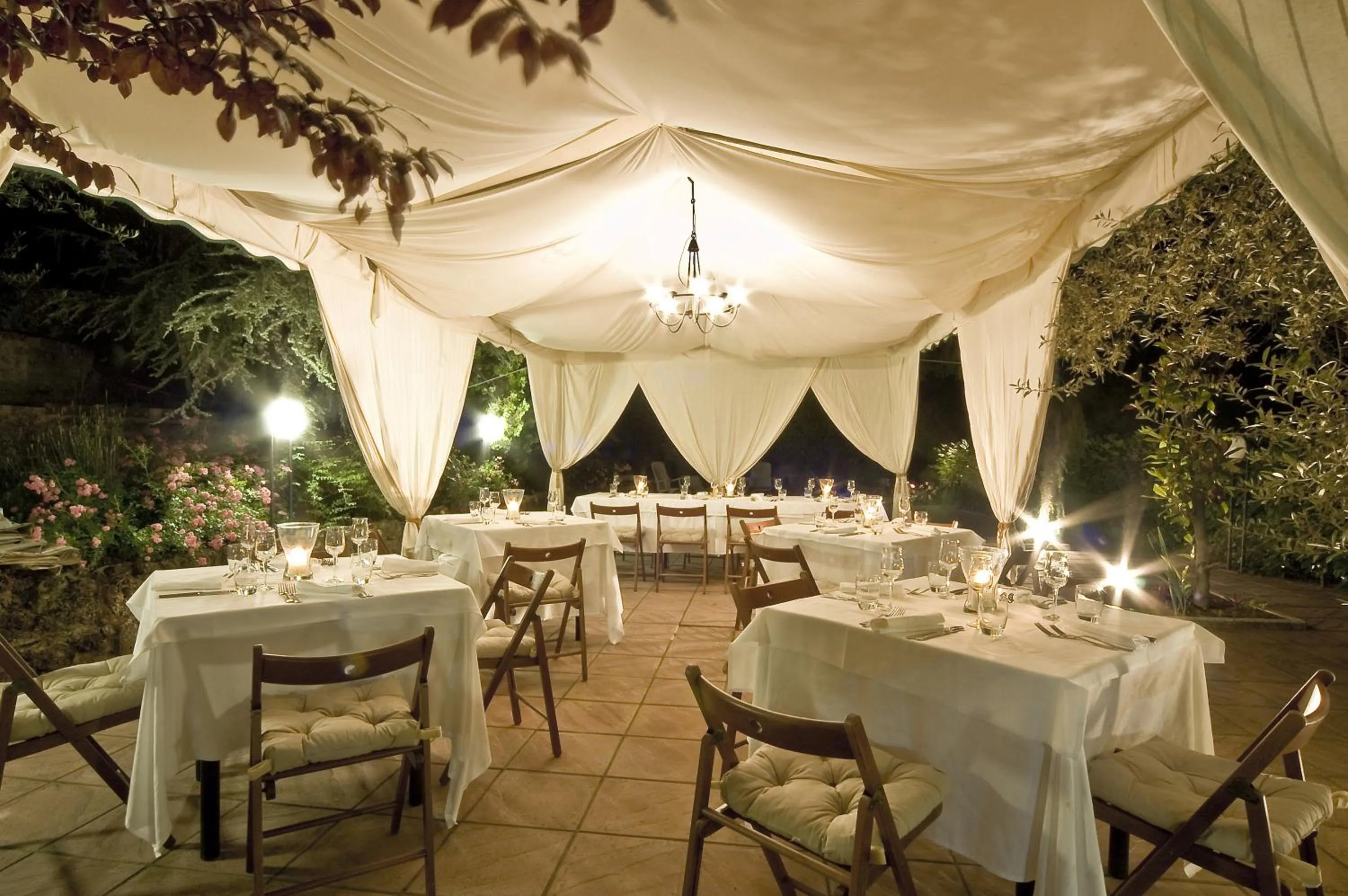 Garden in El Patio Hotel