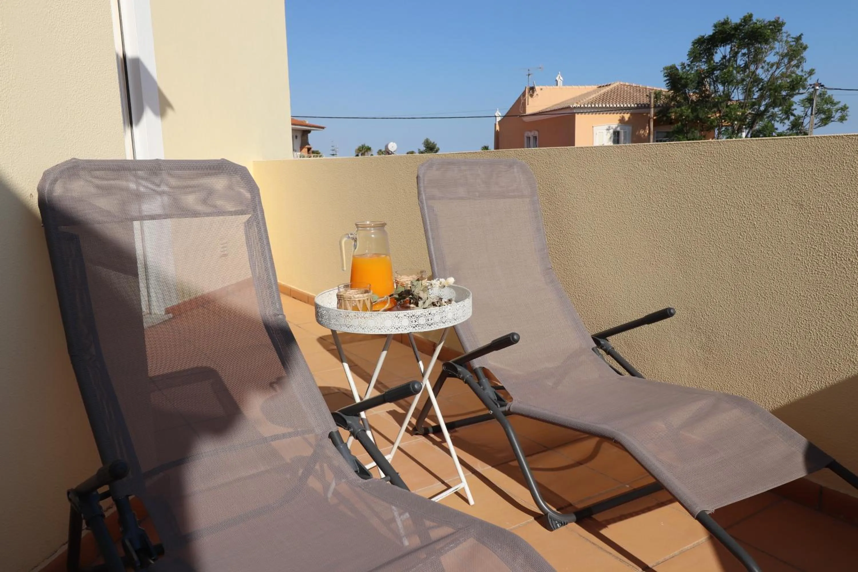 Balcony/Terrace in 3-Bed Townhouse with pool in Albufeira Balaia
