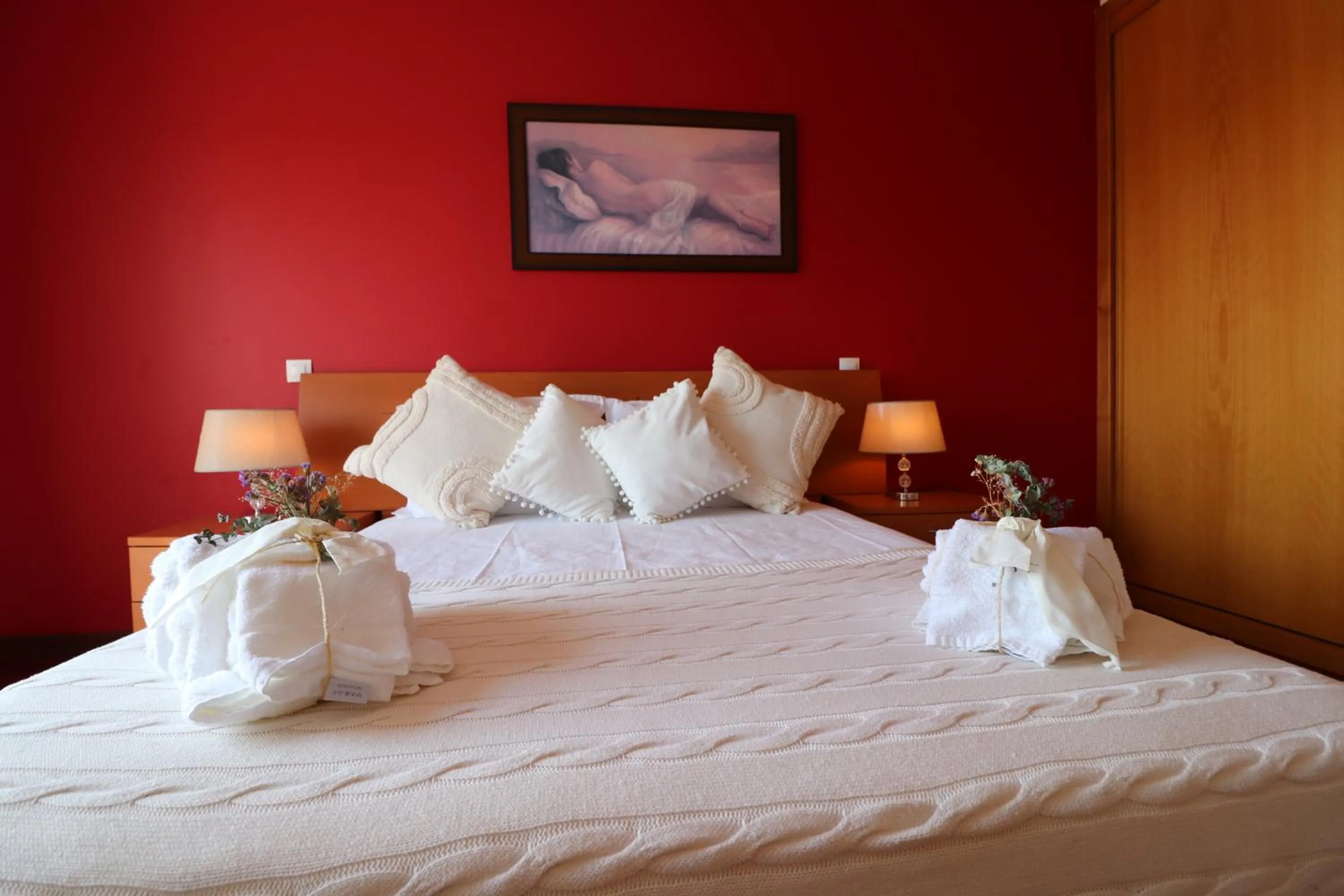 Bedroom, Bed in 3-Bed Townhouse with pool in Albufeira Balaia