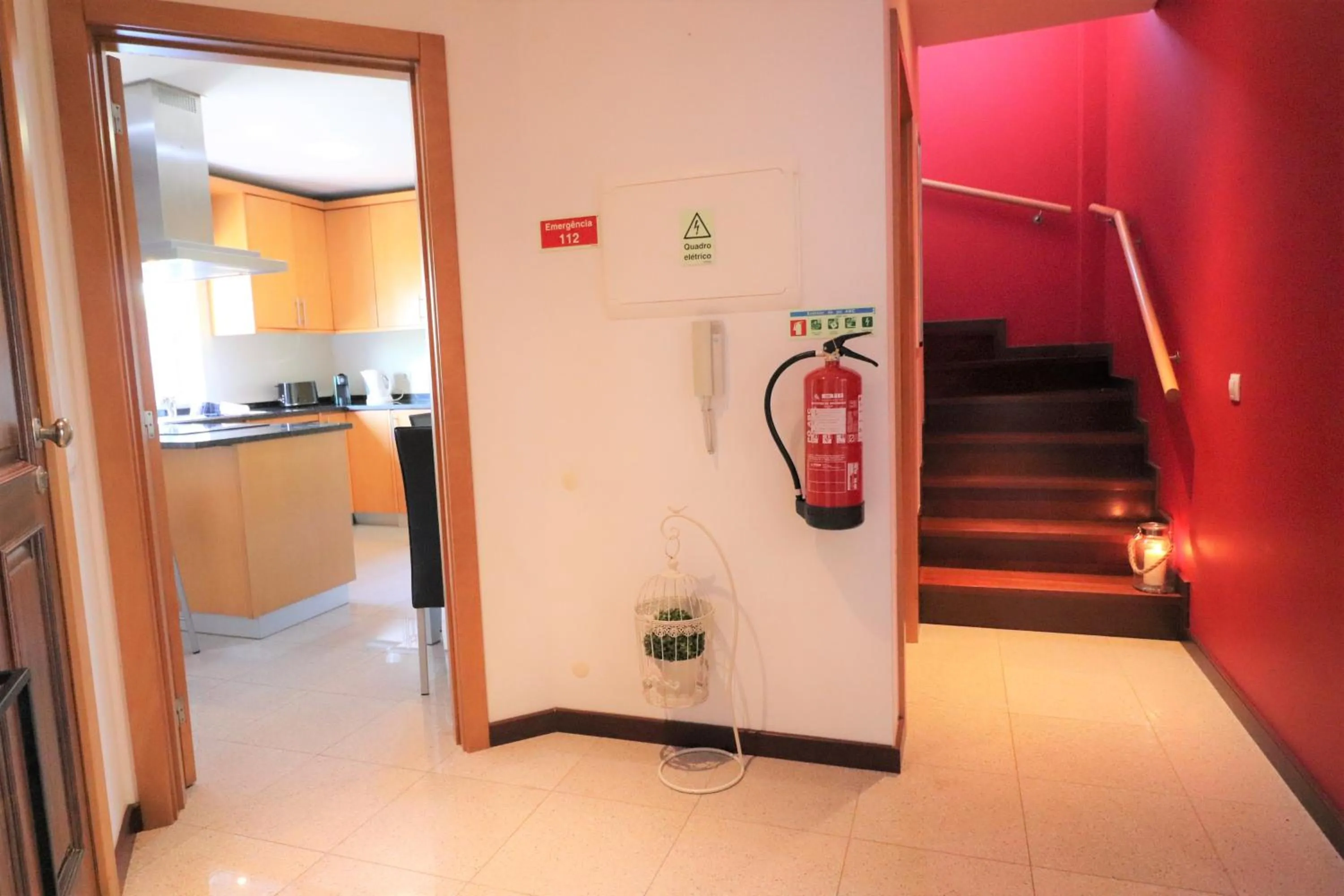 Kitchen or kitchenette in 3-Bed Townhouse with pool in Albufeira Balaia