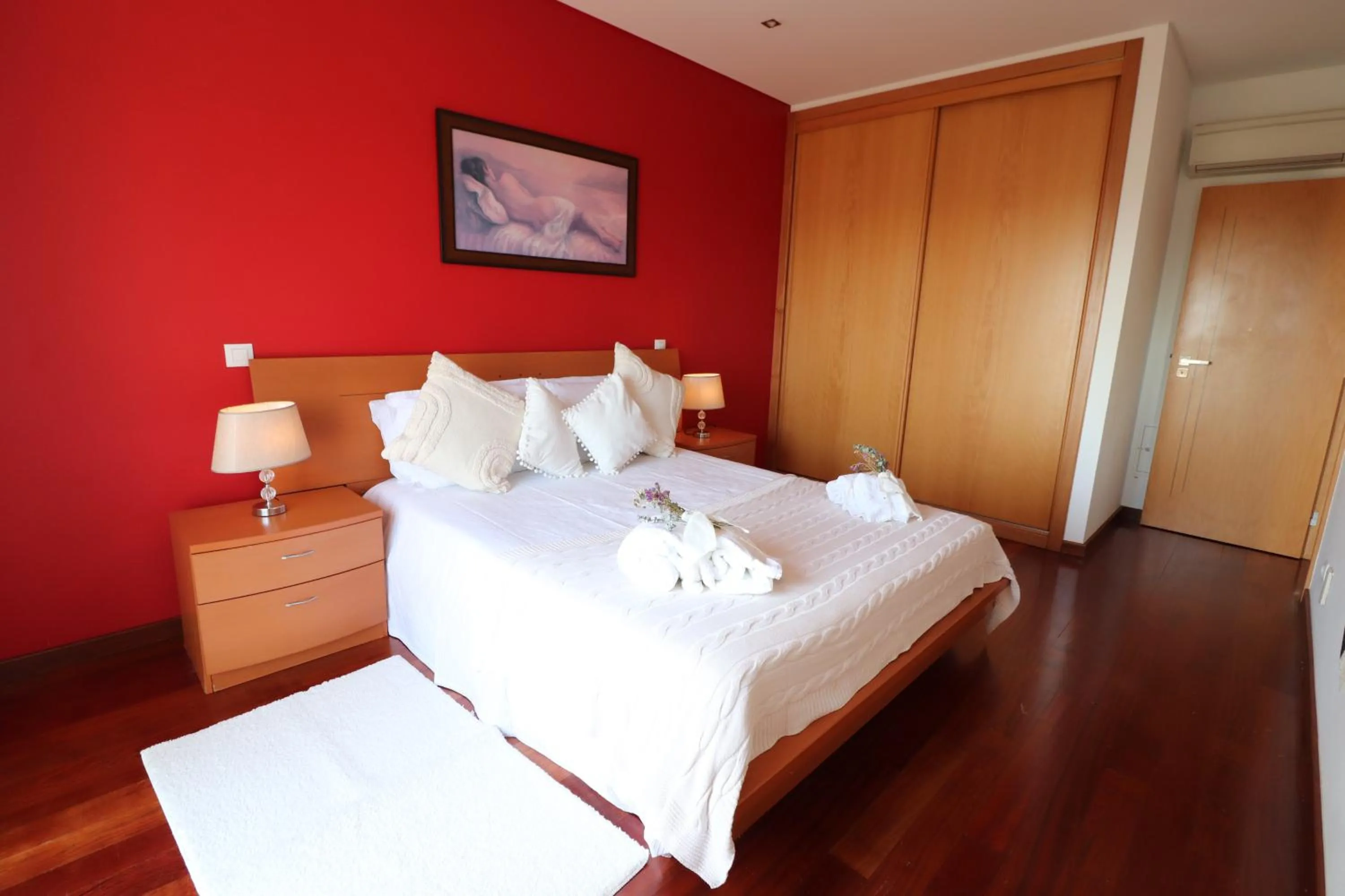 Bedroom, Bed in 3-Bed Townhouse with pool in Albufeira Balaia