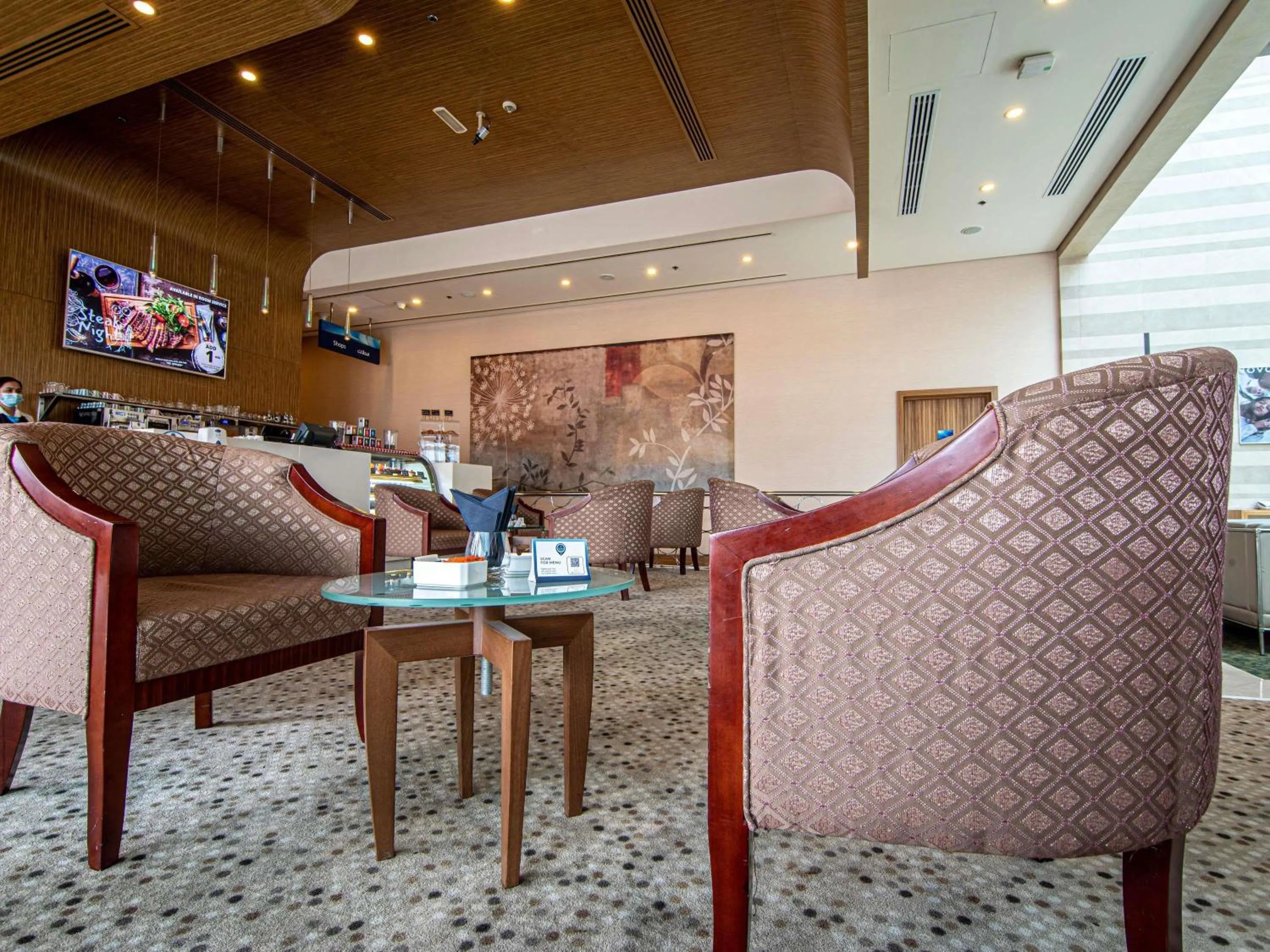 Restaurant/places to eat in Novotel Fujairah