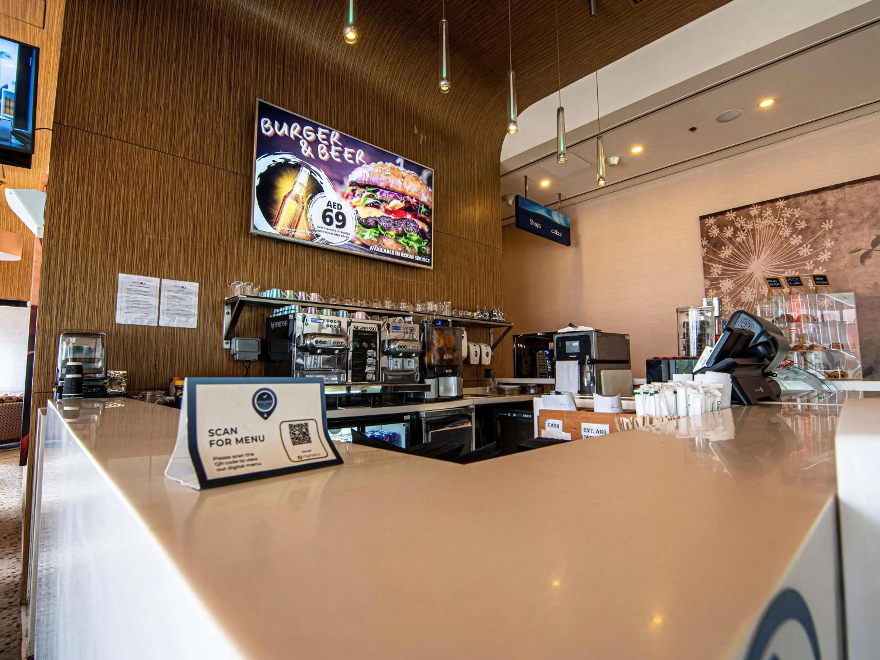 Restaurant/places to eat in Novotel Fujairah