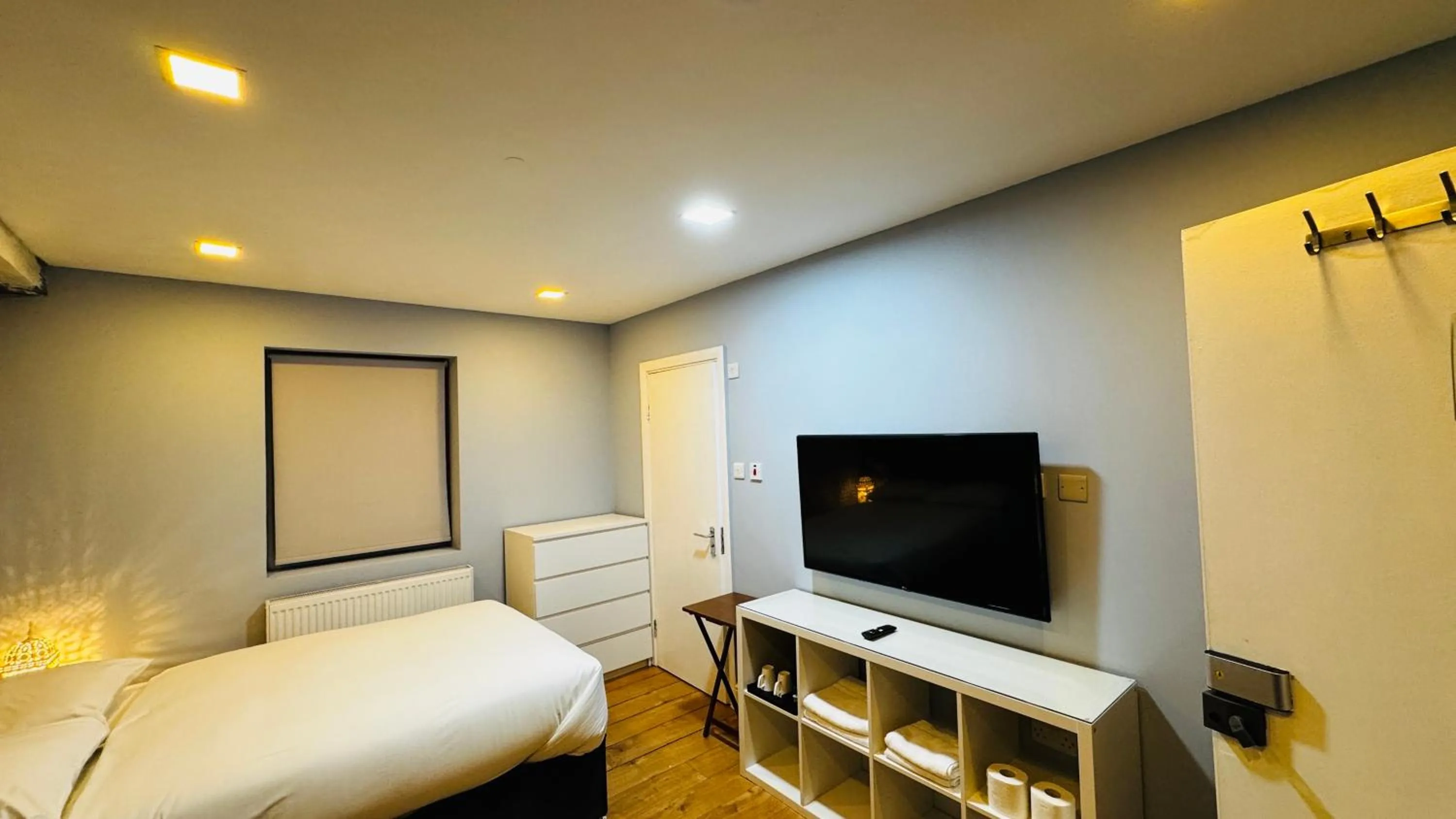 Bed in Private Boutique Apartments London