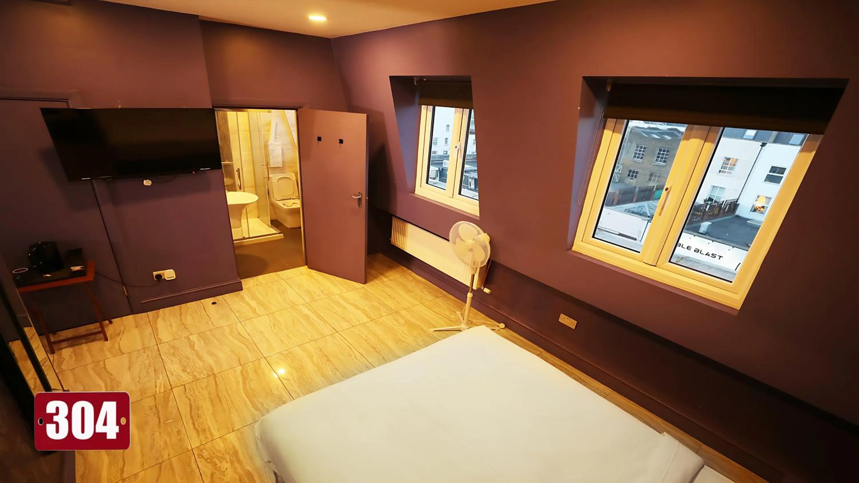 TV and multimedia, Bed in Private Boutique Apartments London