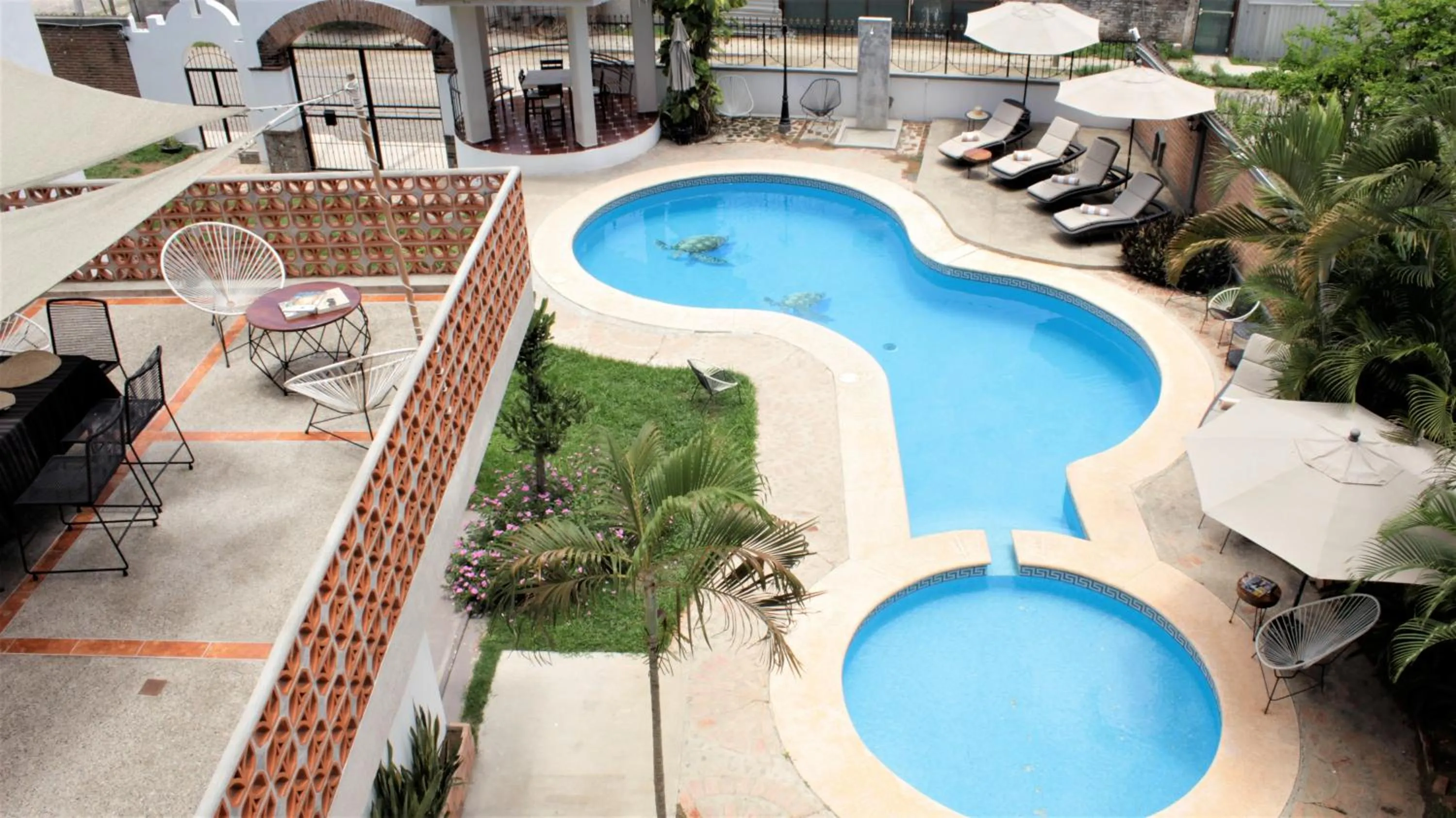 Swimming pool in Bungalows Paraíso Bucerías