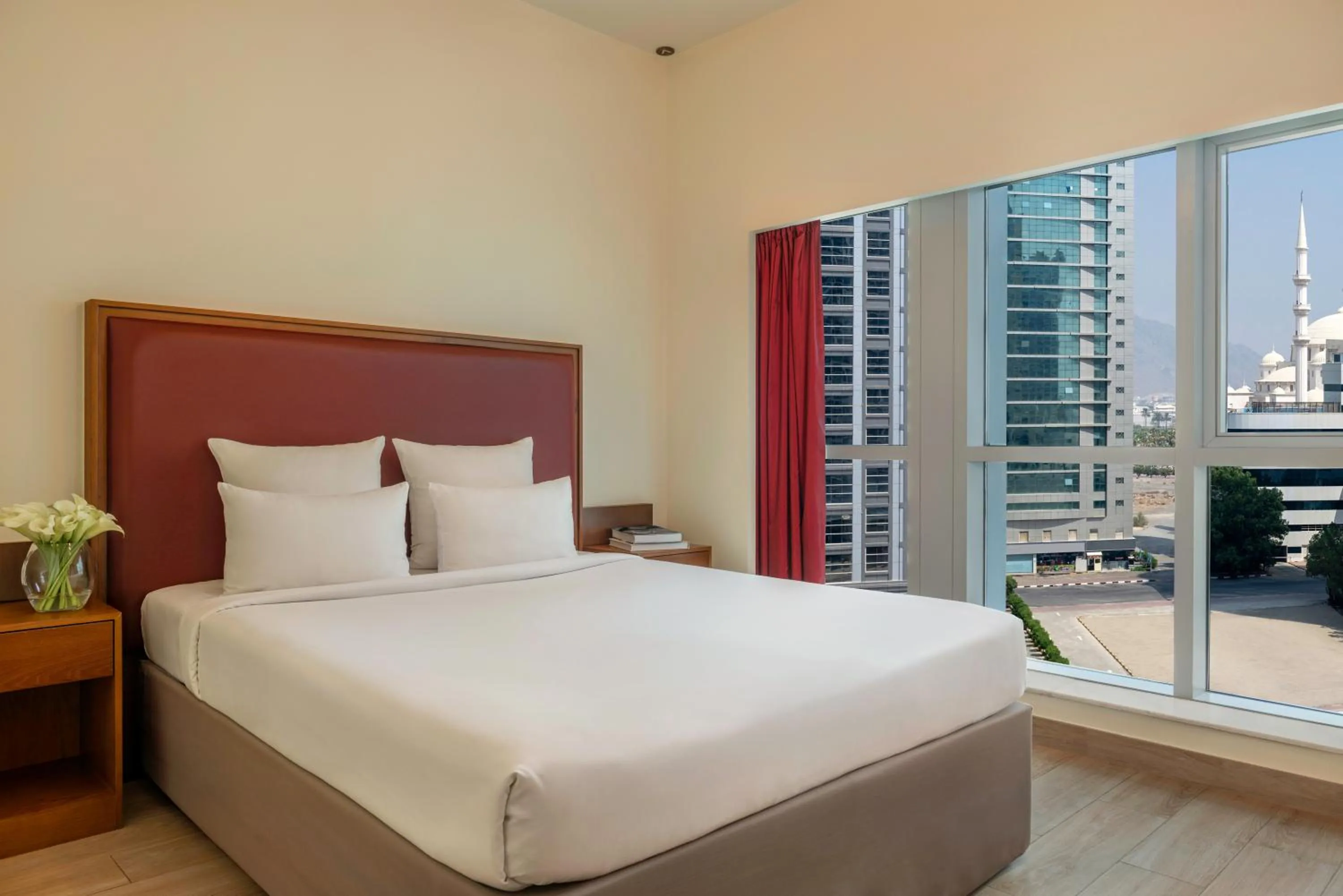 Bed in Aparthotel Adagio Fujairah