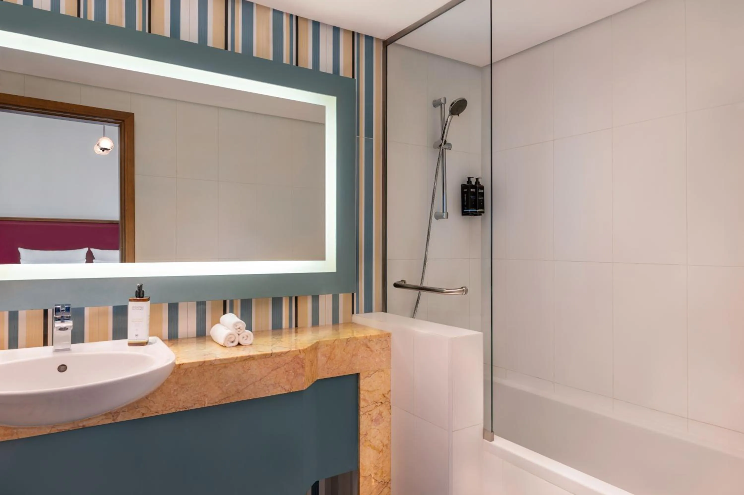 Shower in Aparthotel Adagio Fujairah