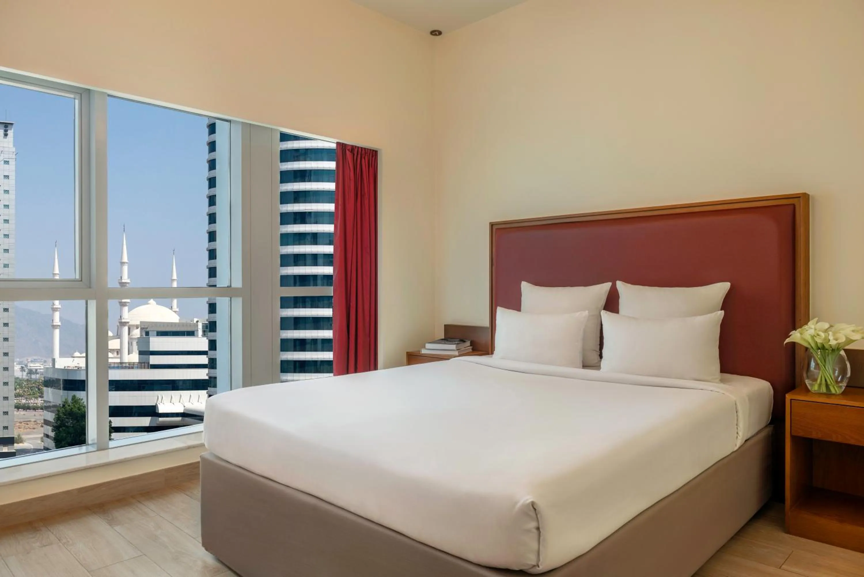 Bed in Aparthotel Adagio Fujairah