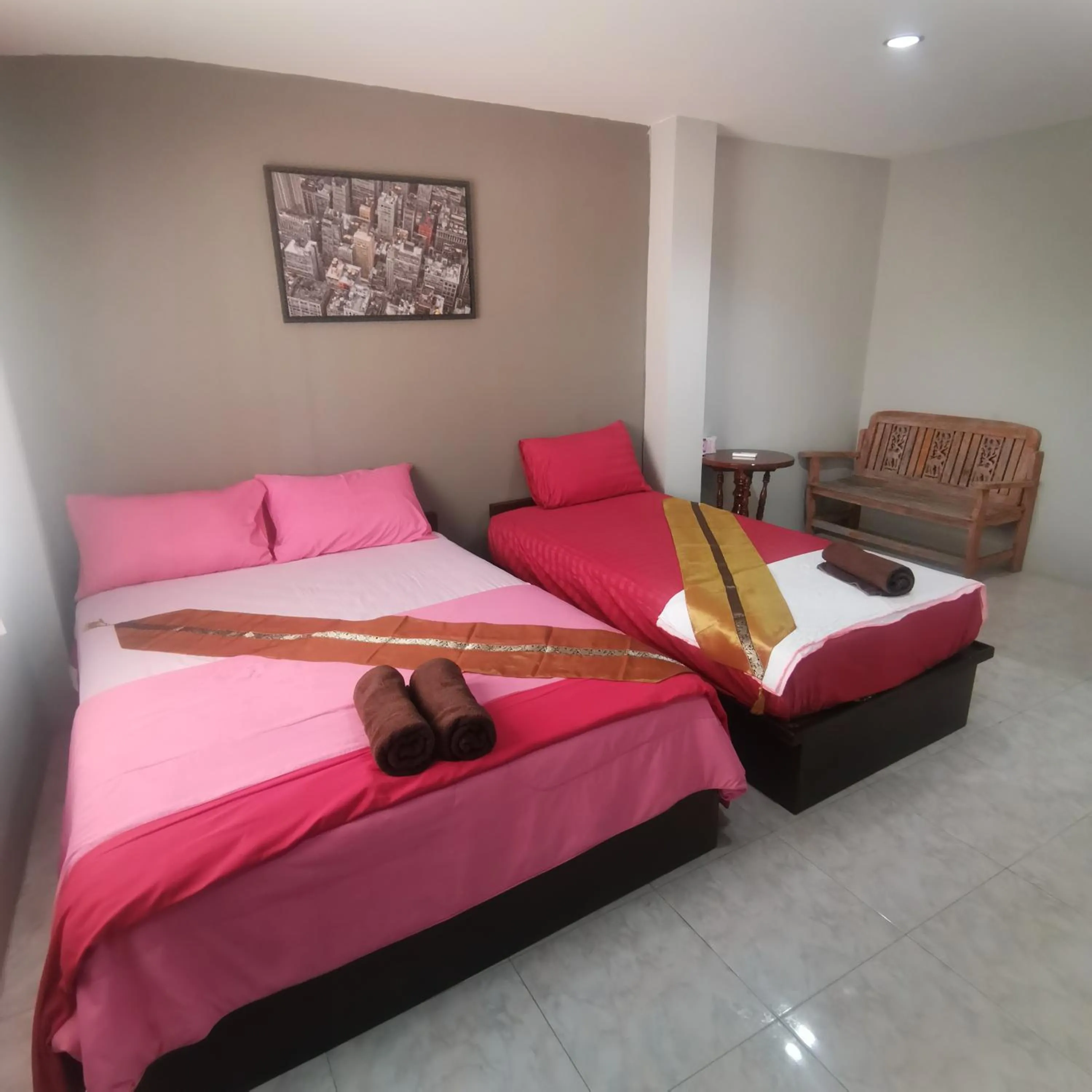 Bed in Haadrin village Fullmoon