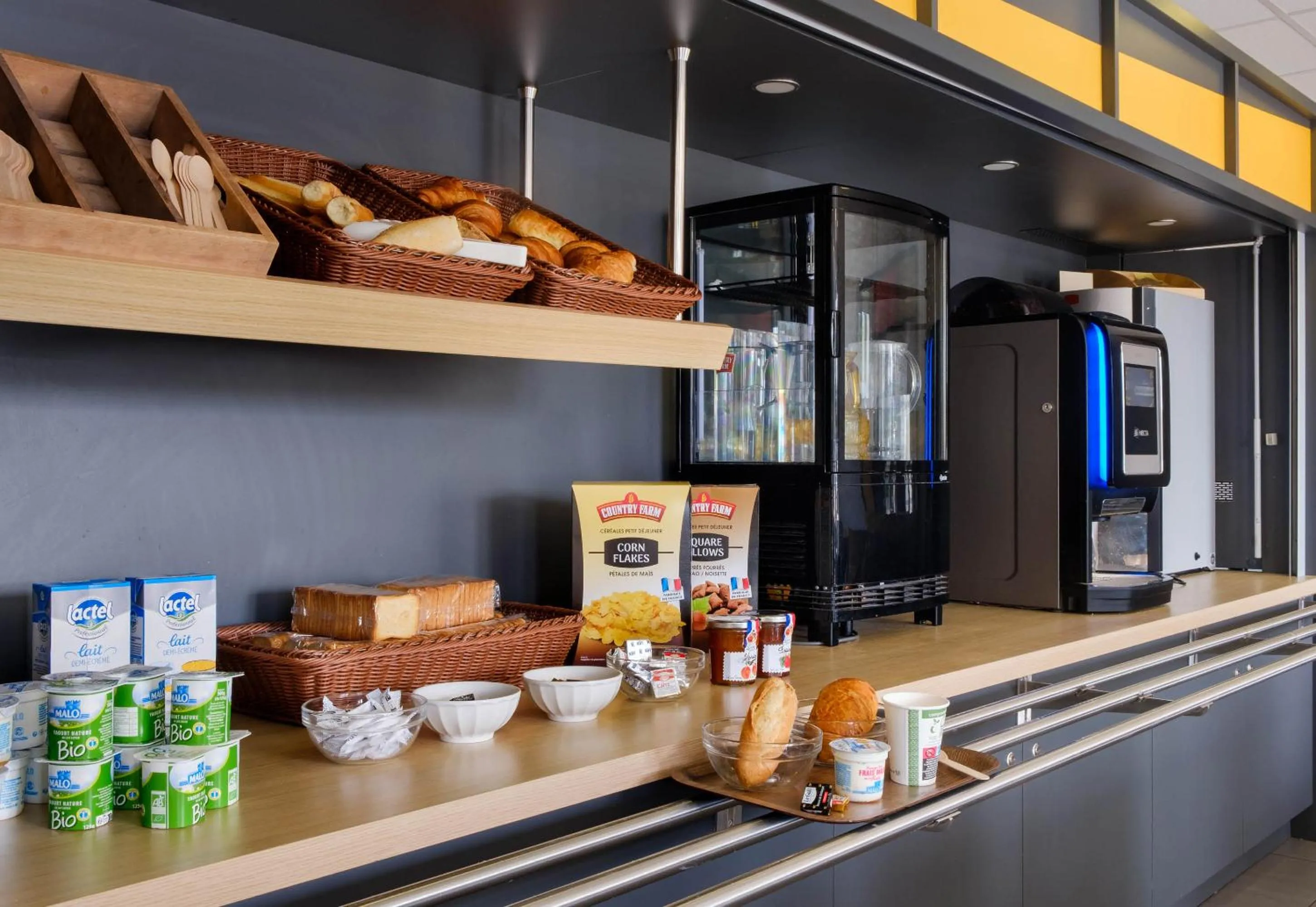 Breakfast in B&B HOTEL Antibes Sophia Le Relais