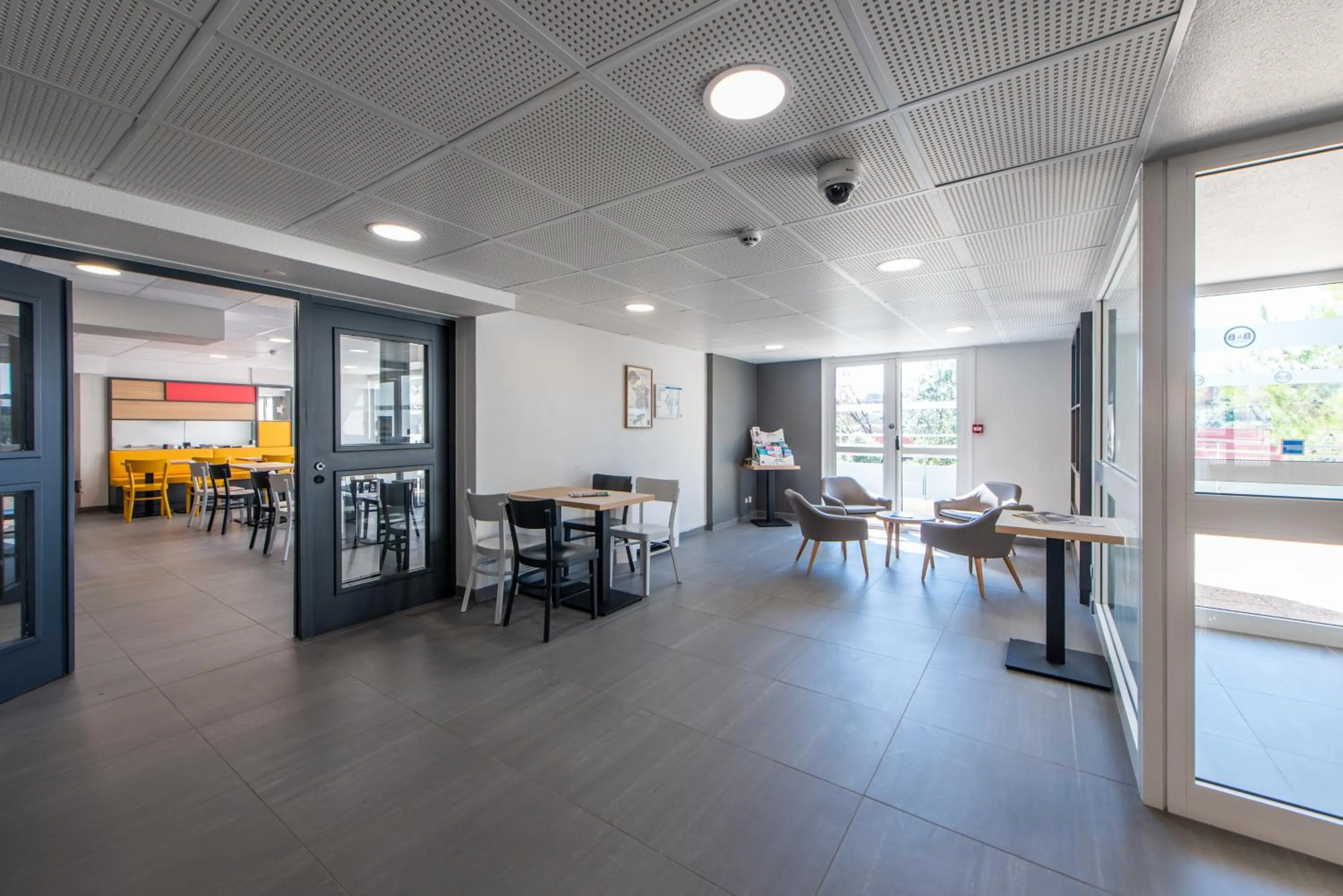 Lobby or reception in B&B HOTEL Antibes Sophia Le Relais