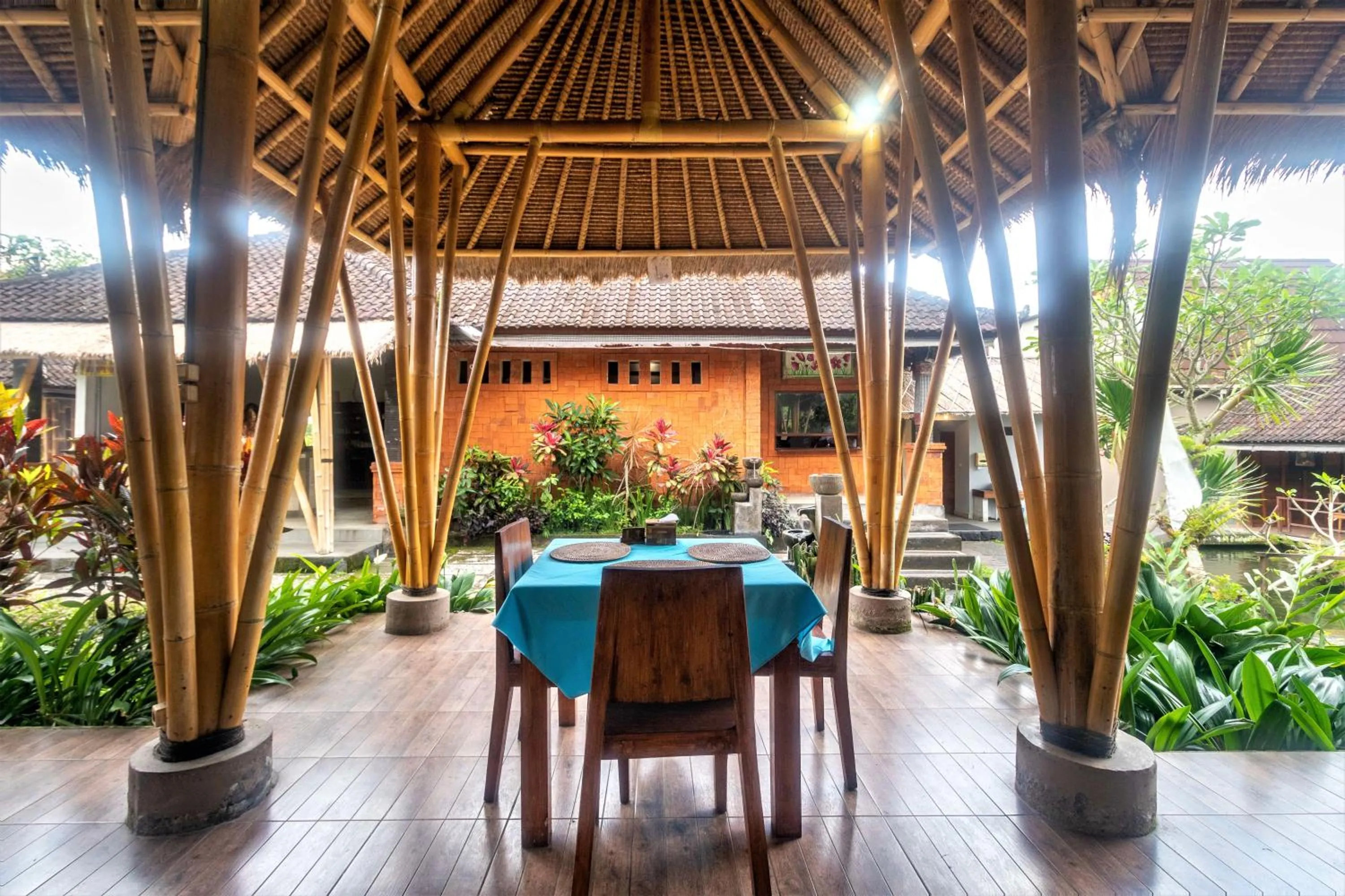 Restaurant/places to eat in AlamGangga Villas Tirta Gangga