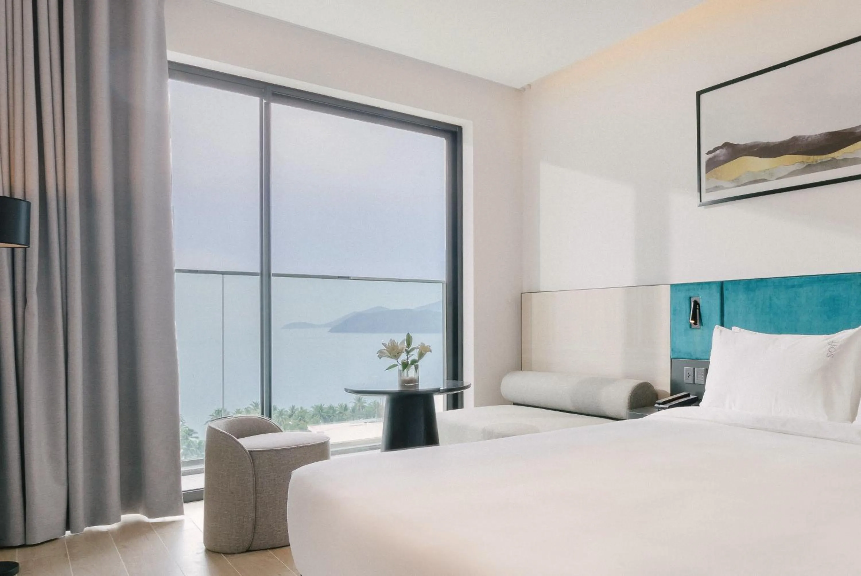 Sea view, Bed in December Hotel