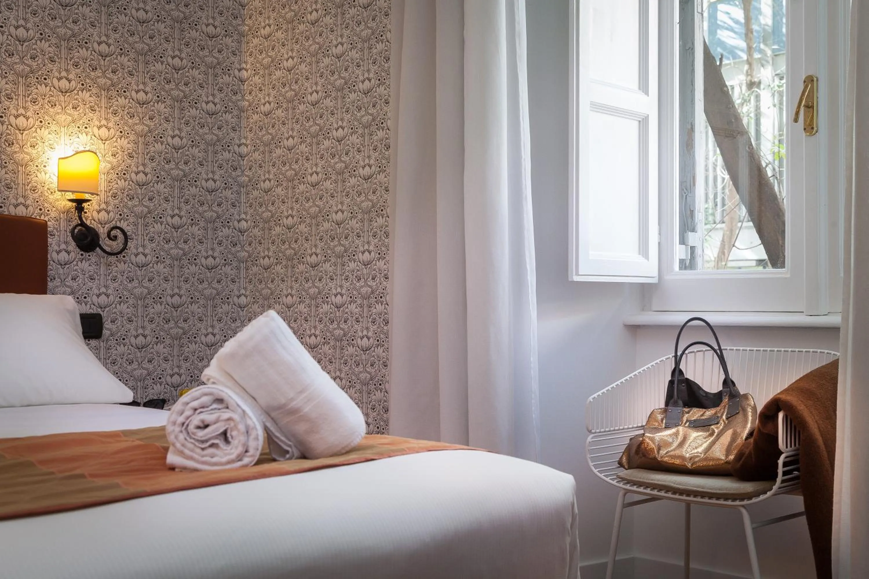 Decorative detail, Bed in Suite Beccaria A Piazza Del Popolo