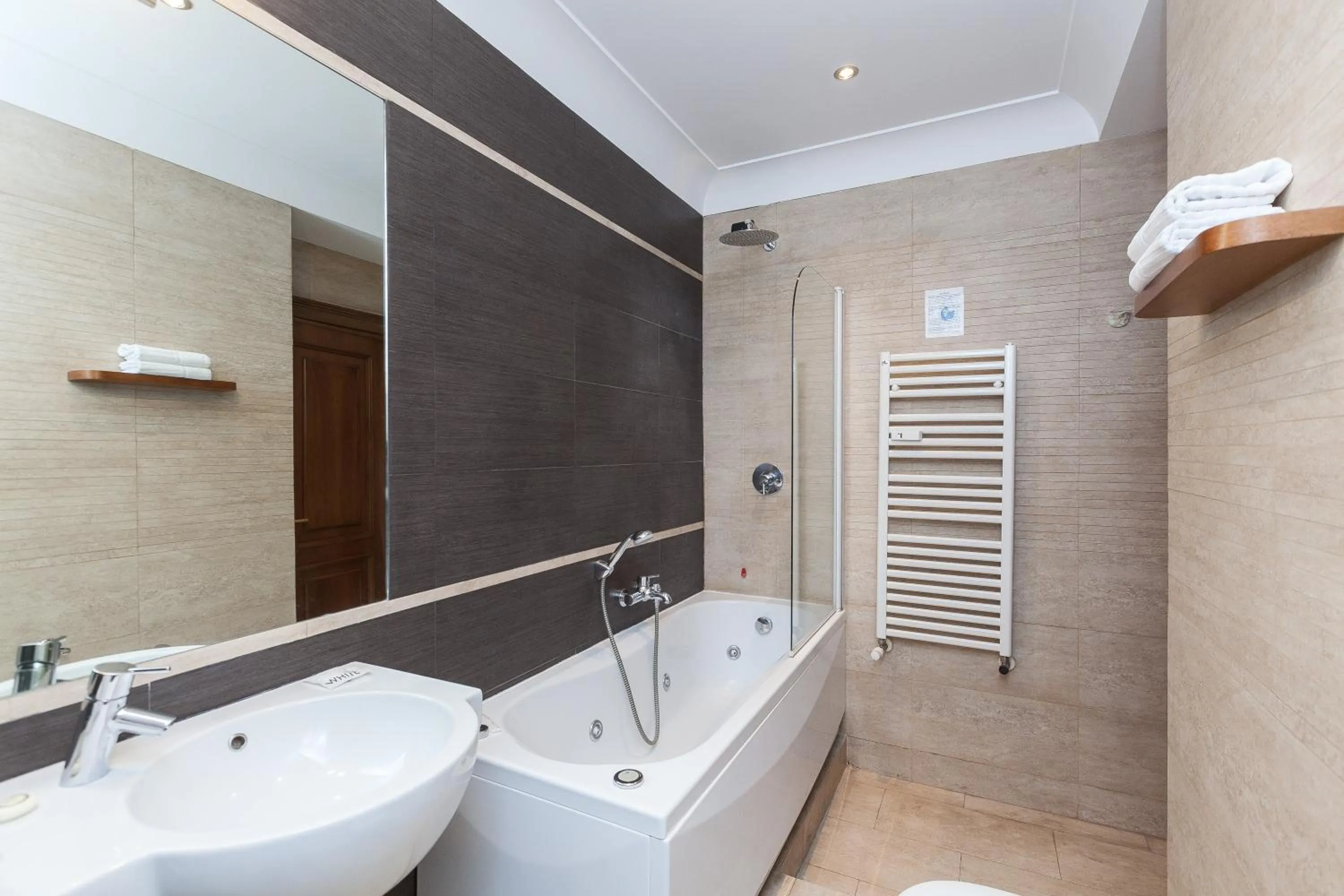 Hot Tub in Suite Beccaria A Piazza Del Popolo