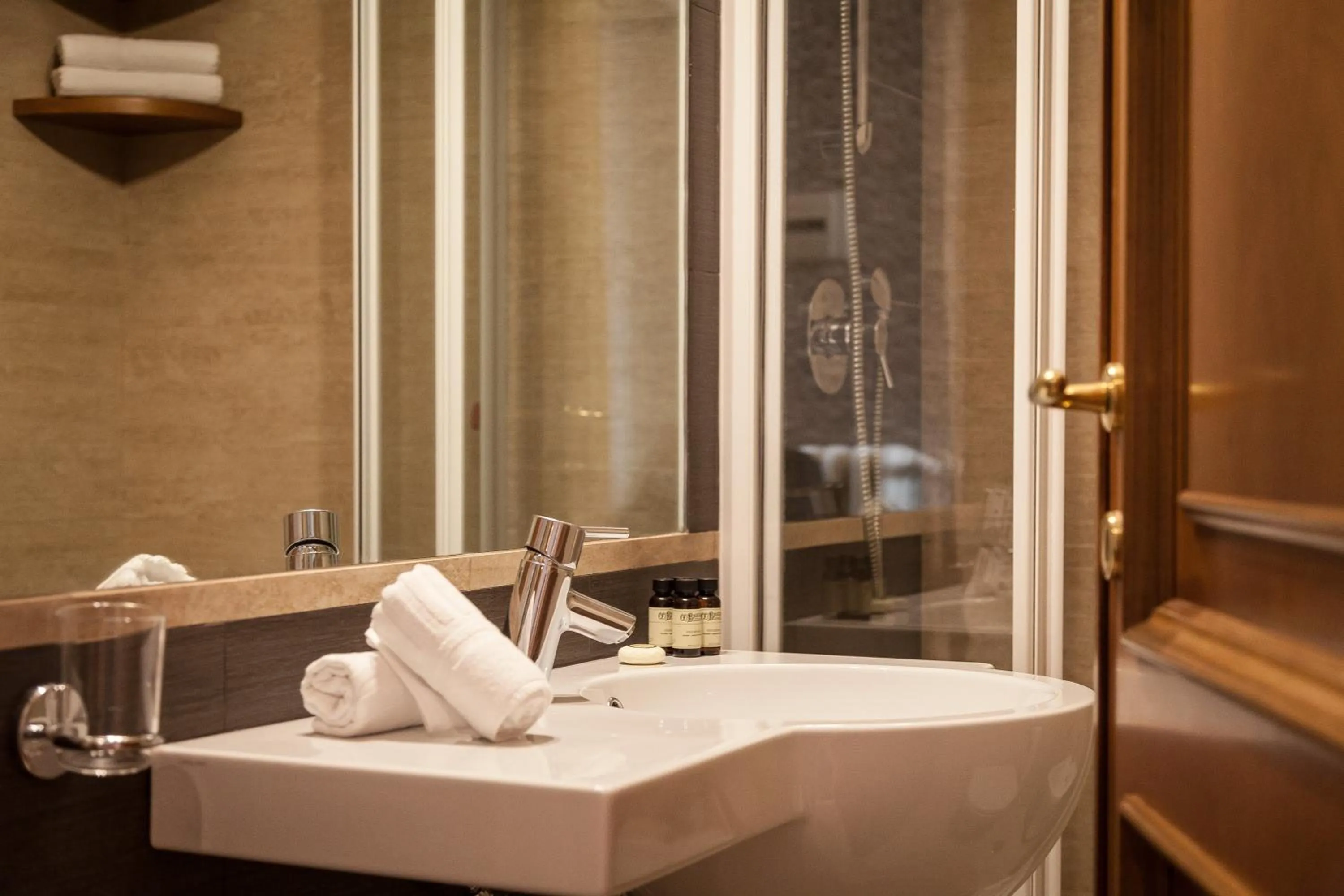 Bathroom in Suite Beccaria A Piazza Del Popolo