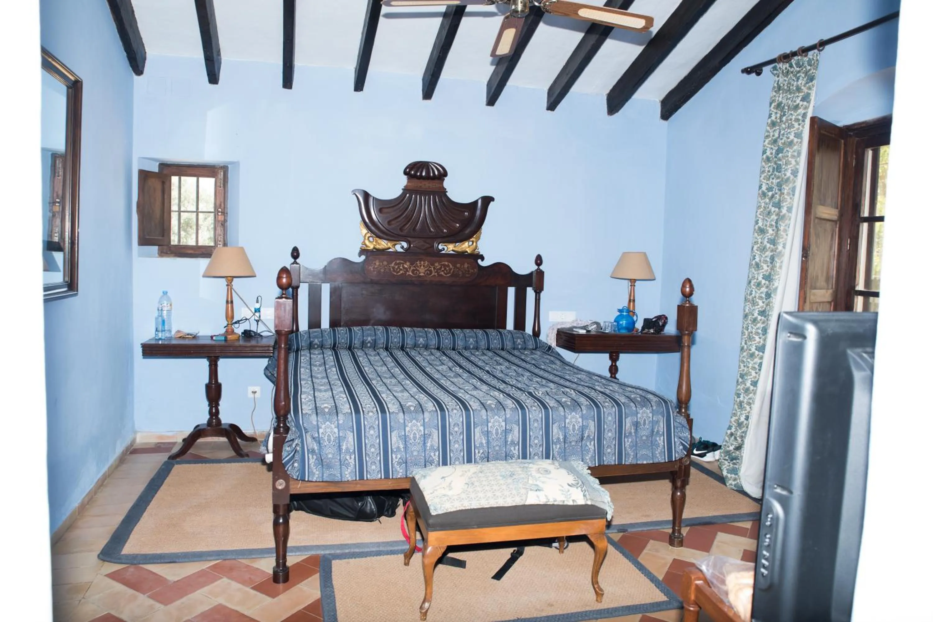 Photo of the whole room, Bed in Hacienda La Indiana