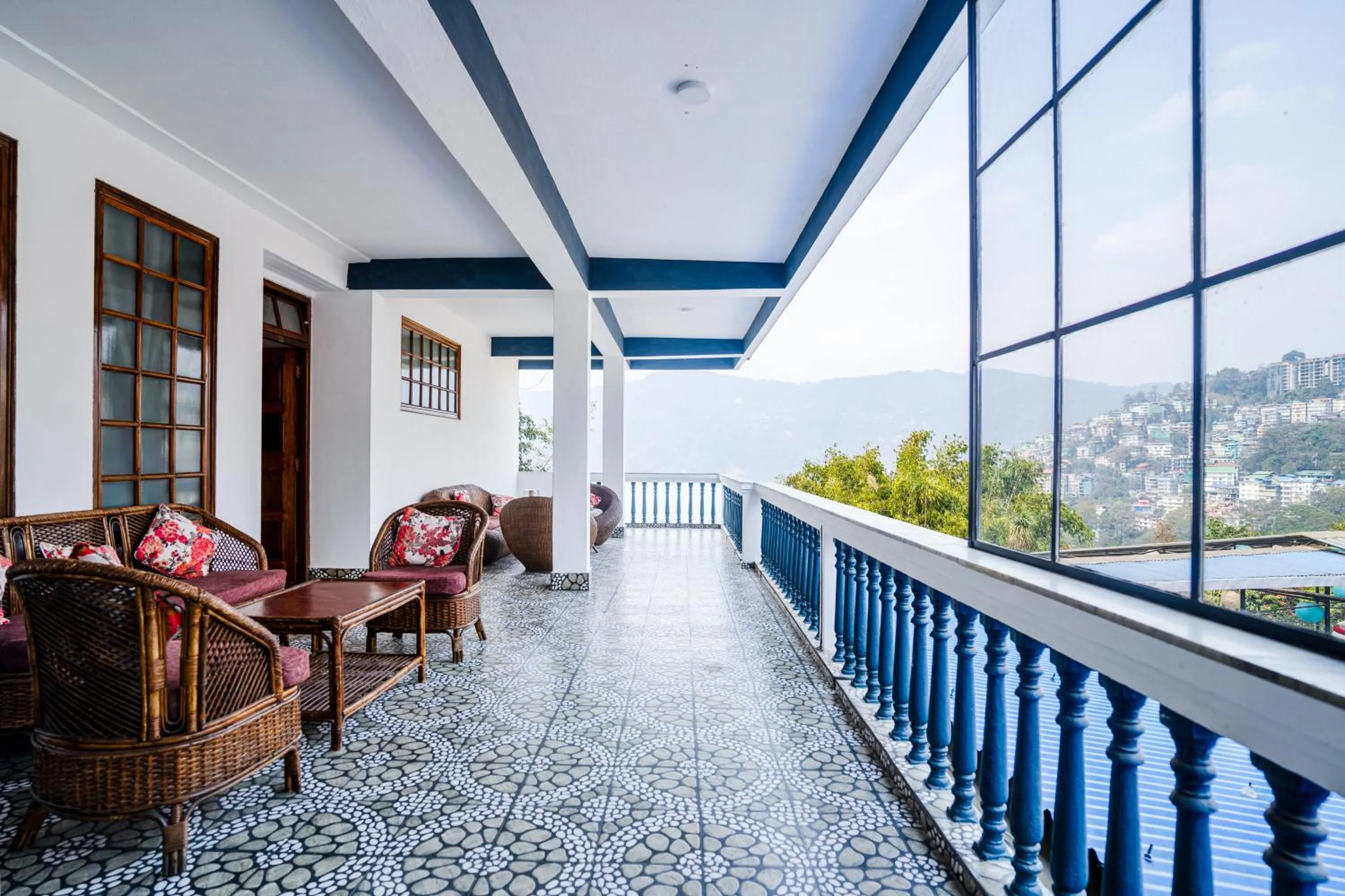 Day in Sharolyn Boutique Hotel