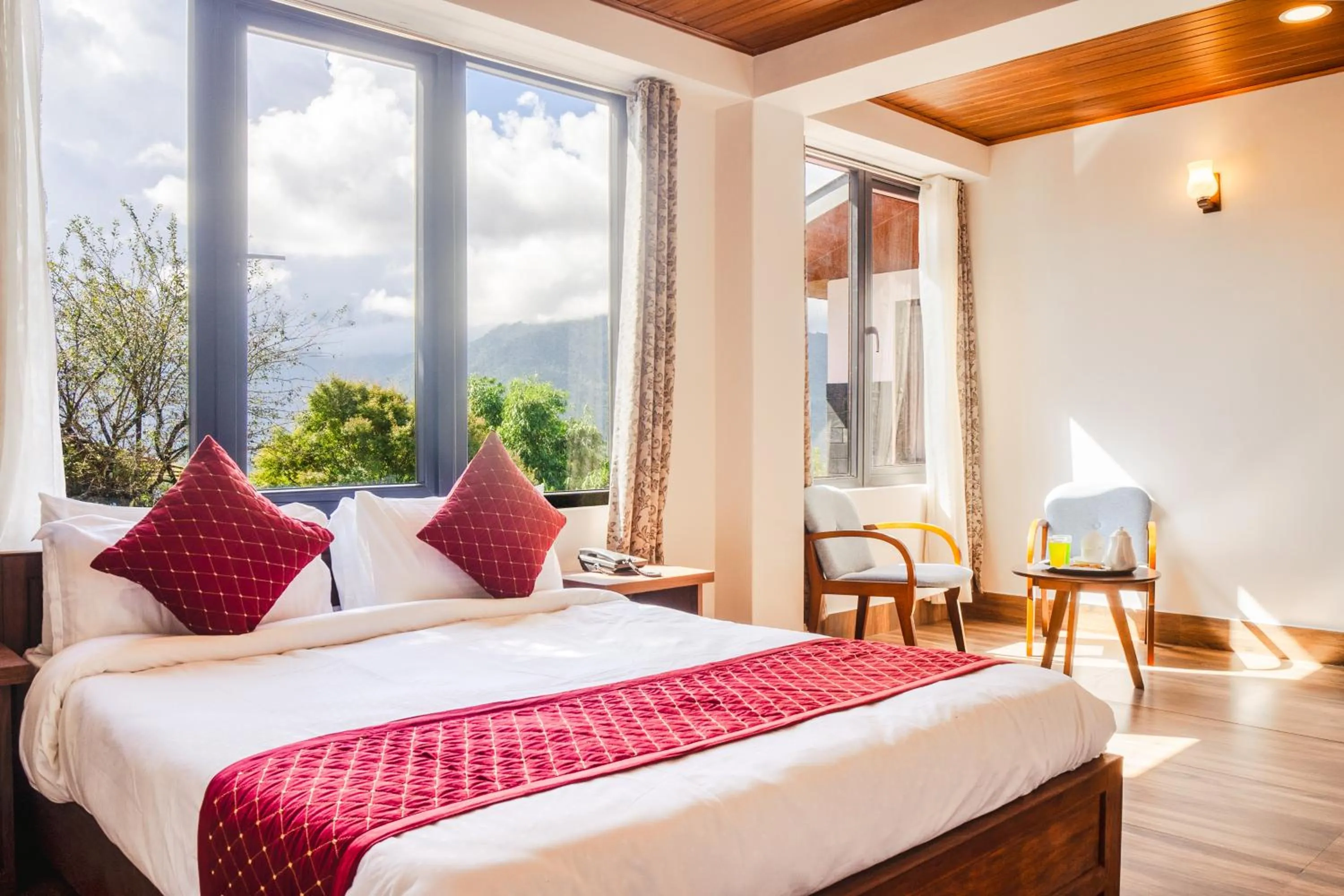 Bed in Sharolyn Boutique Hotel