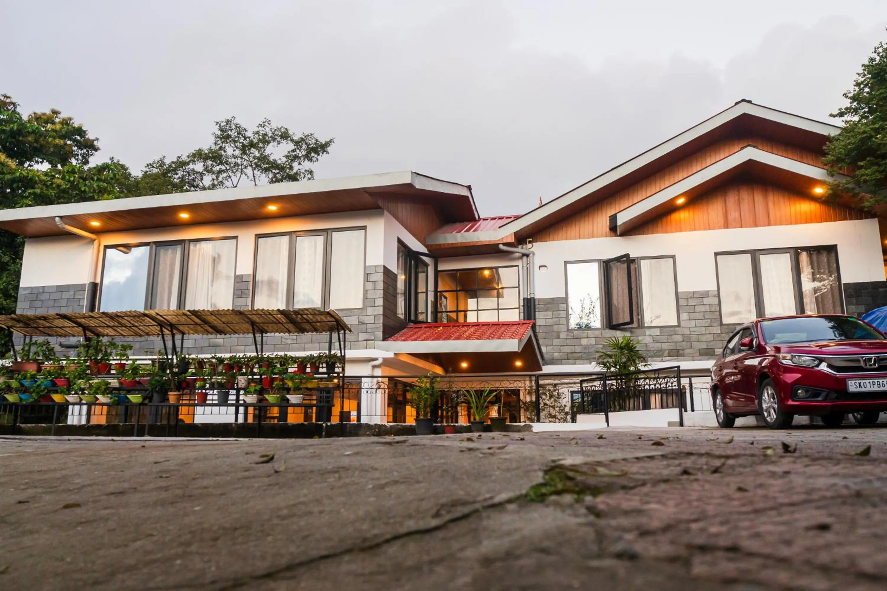 Property building in Sharolyn Boutique Hotel