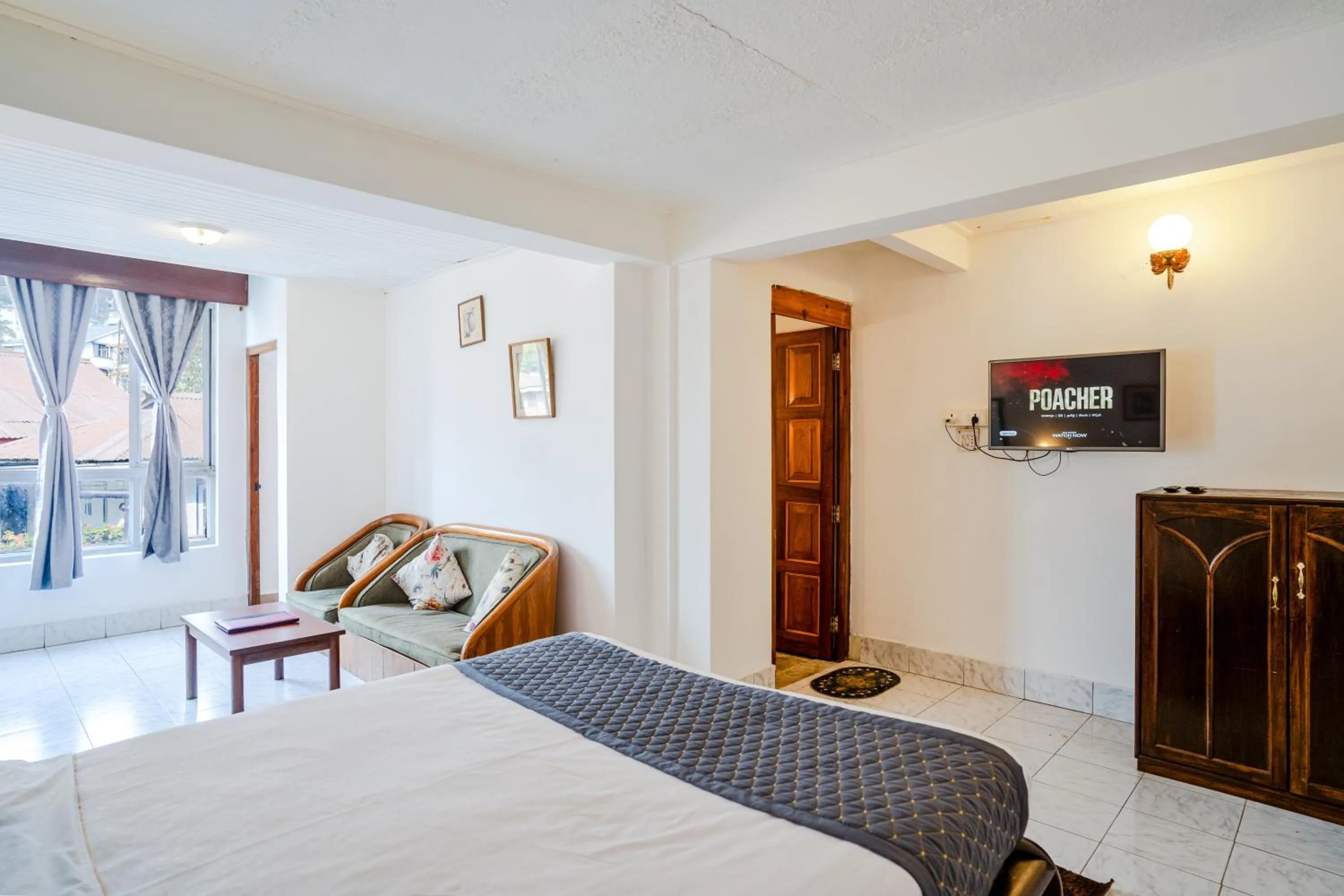 Bed in Sharolyn Boutique Hotel