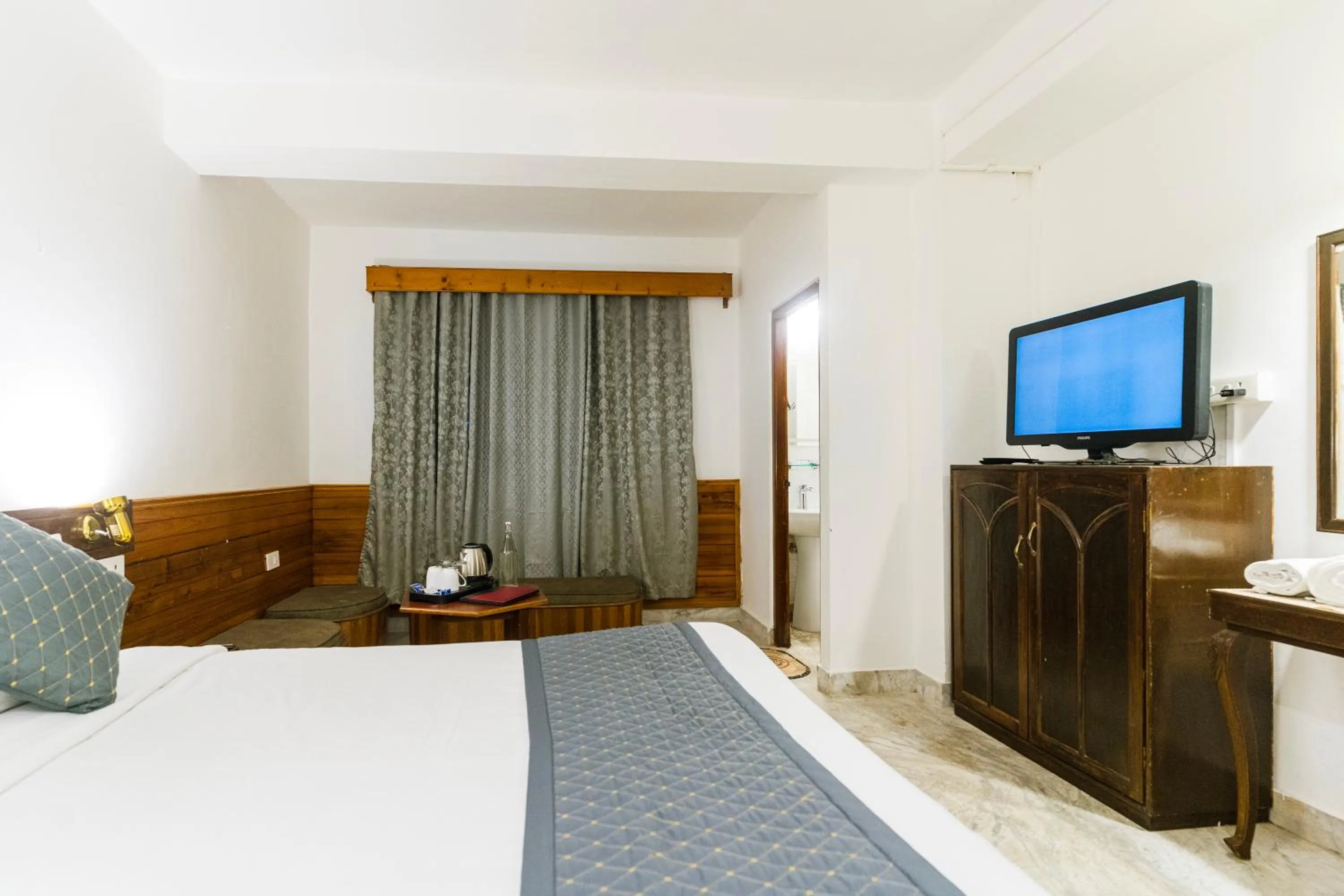 Bed in Sharolyn Boutique Hotel