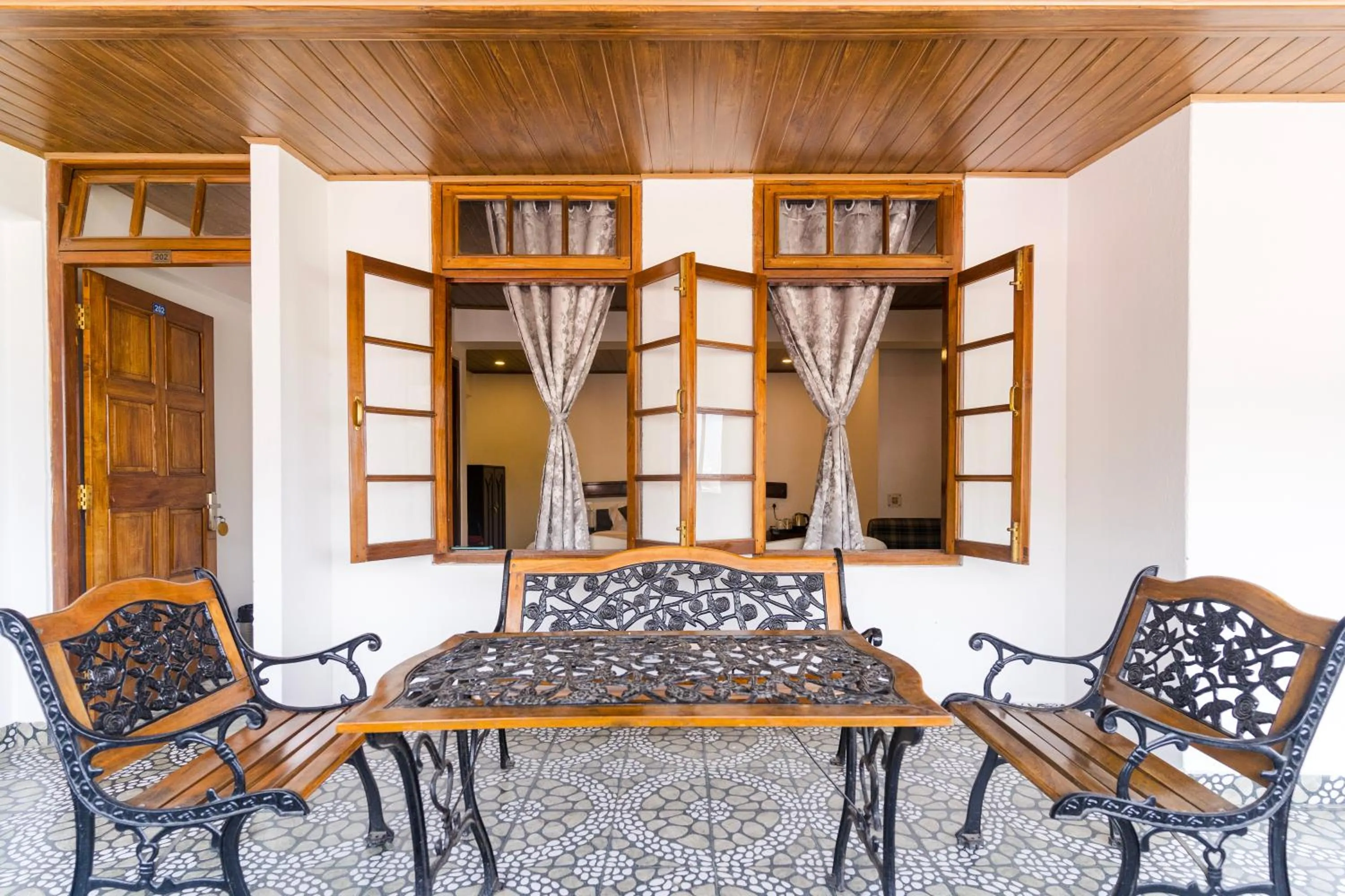 Seating area in Sharolyn Boutique Hotel