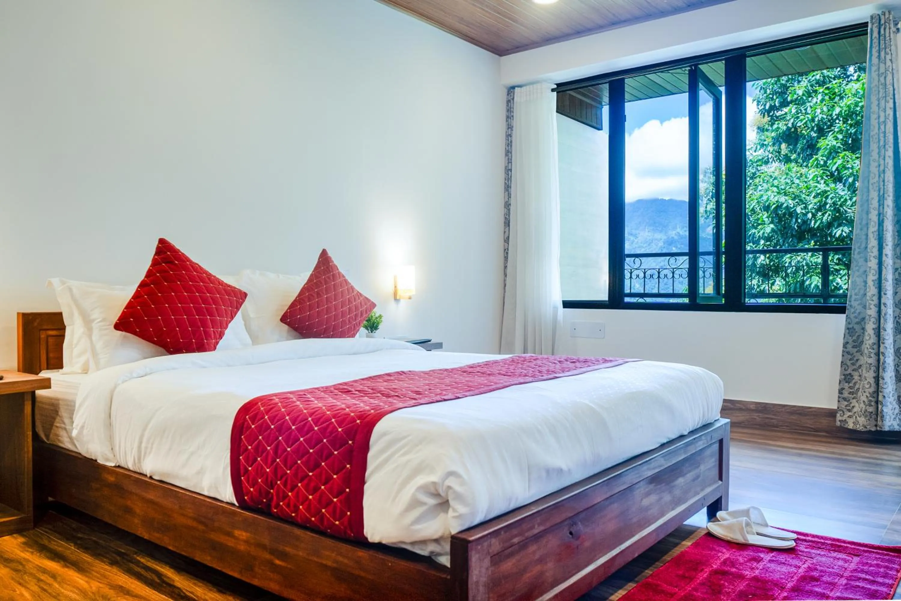 Bed in Sharolyn Boutique Hotel