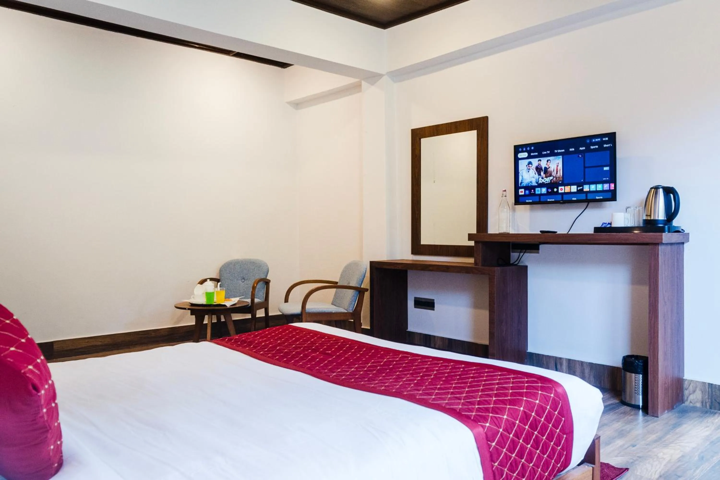 Bed in Sharolyn Boutique Hotel