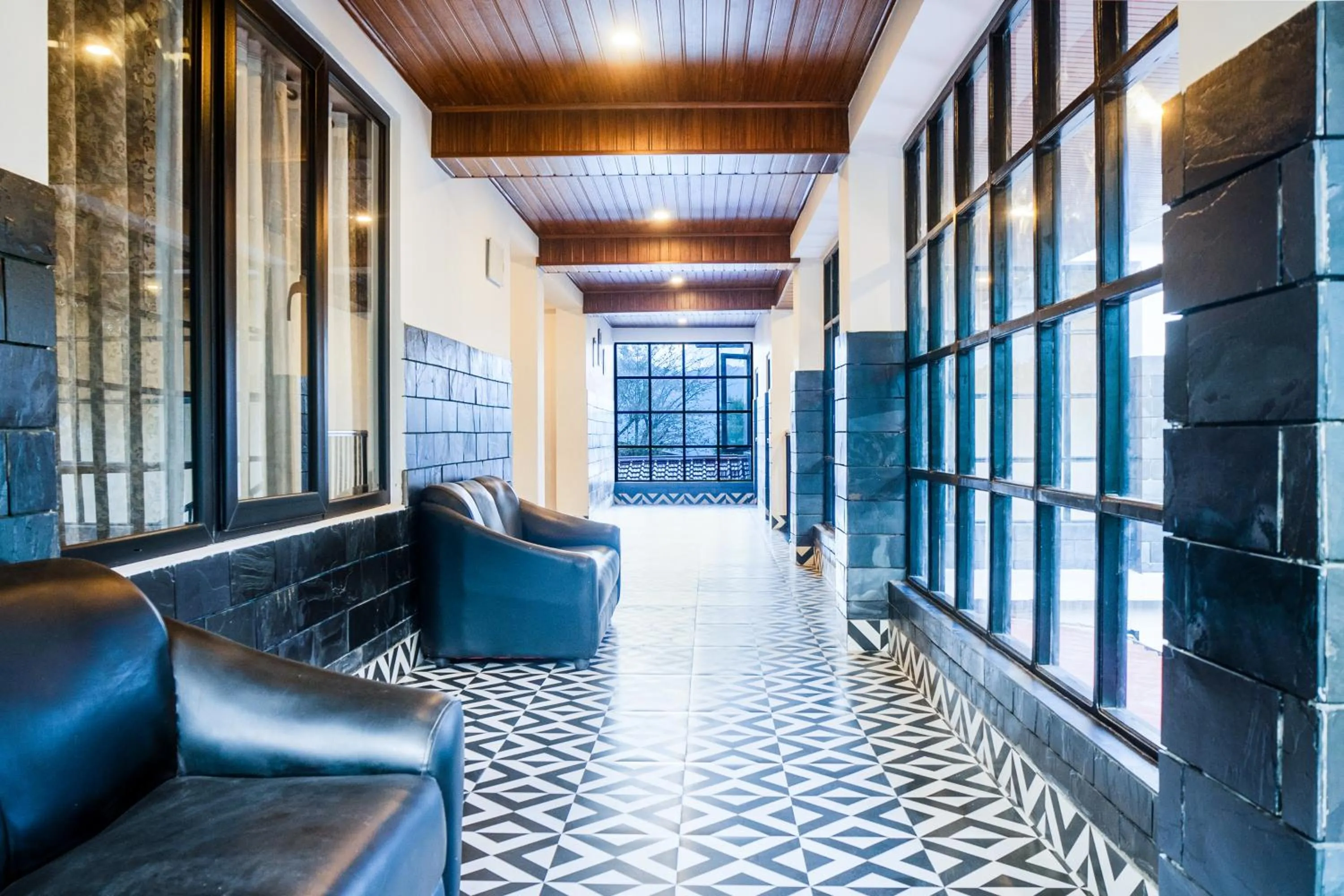 Property building in Sharolyn Boutique Hotel