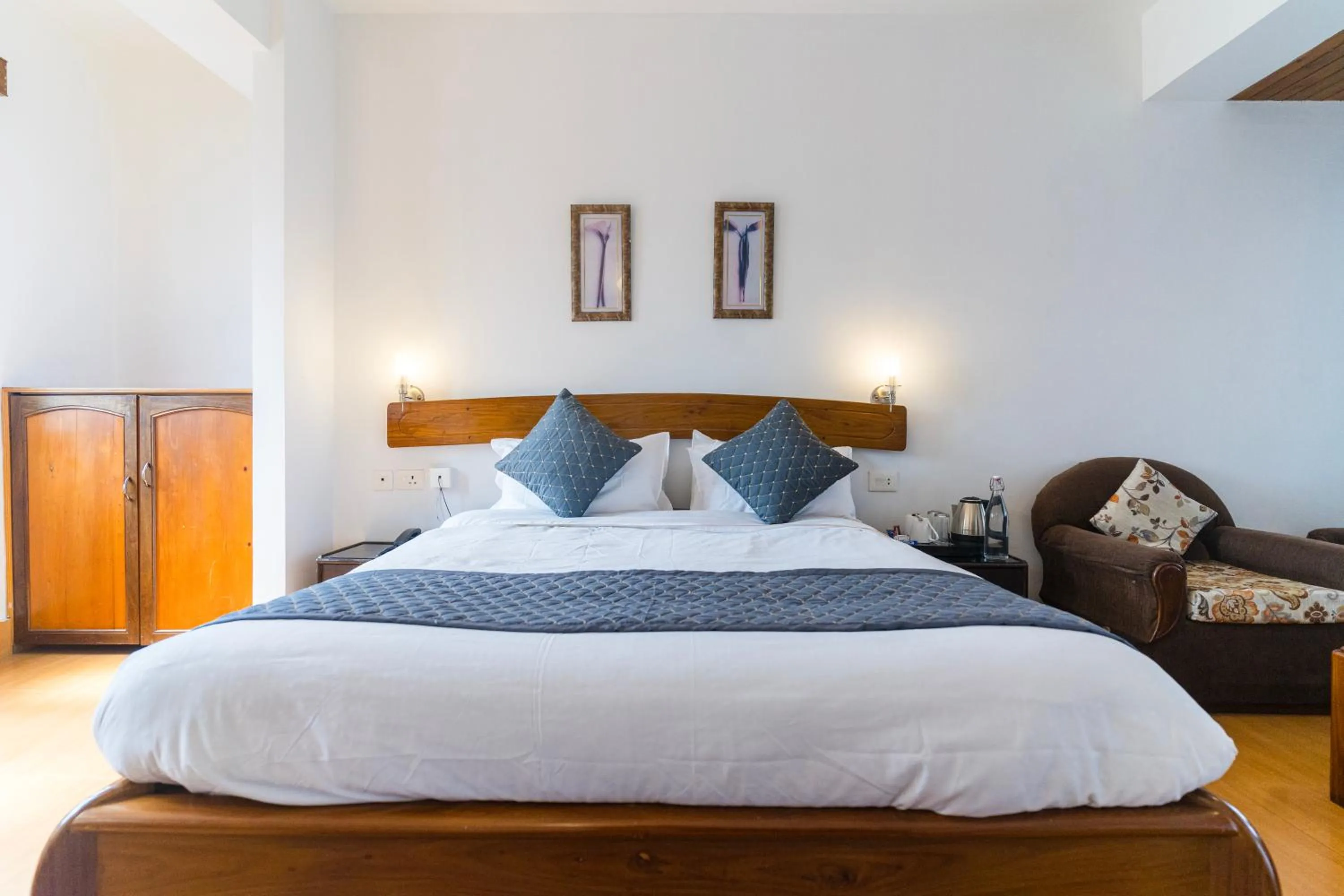 Bed in Sharolyn Boutique Hotel