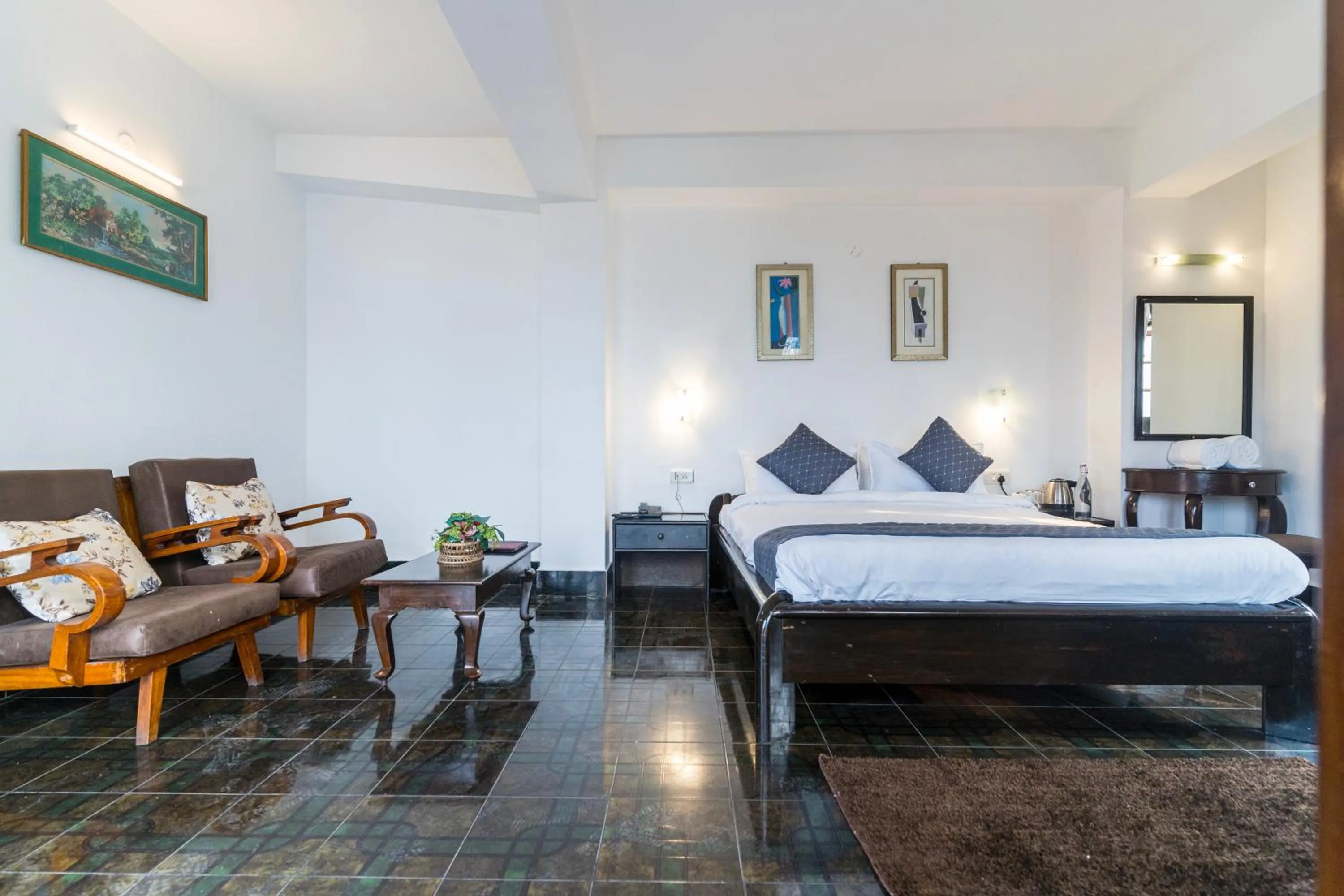 Bed in Sharolyn Boutique Hotel