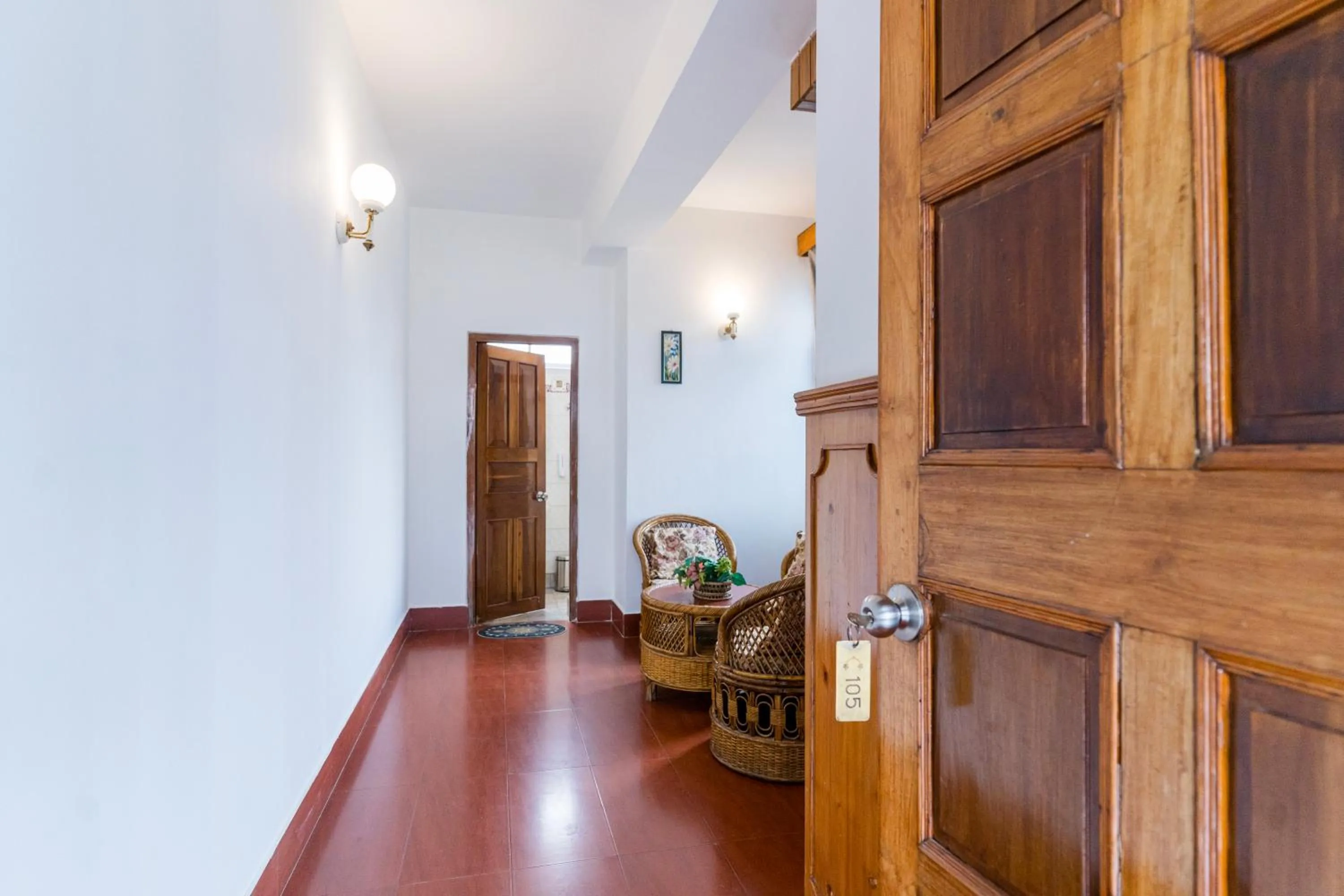 wardrobe in Sharolyn Boutique Hotel