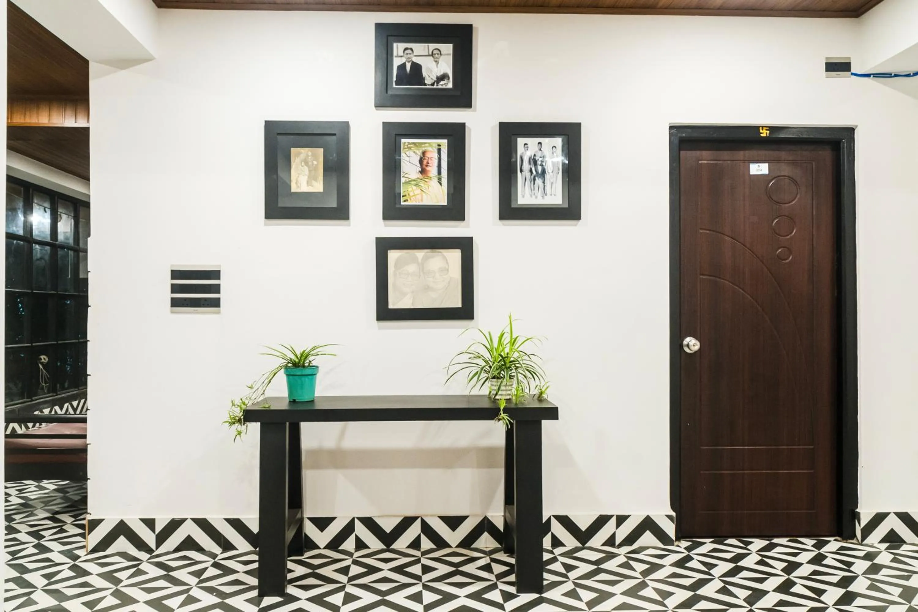 Property building in Sharolyn Boutique Hotel