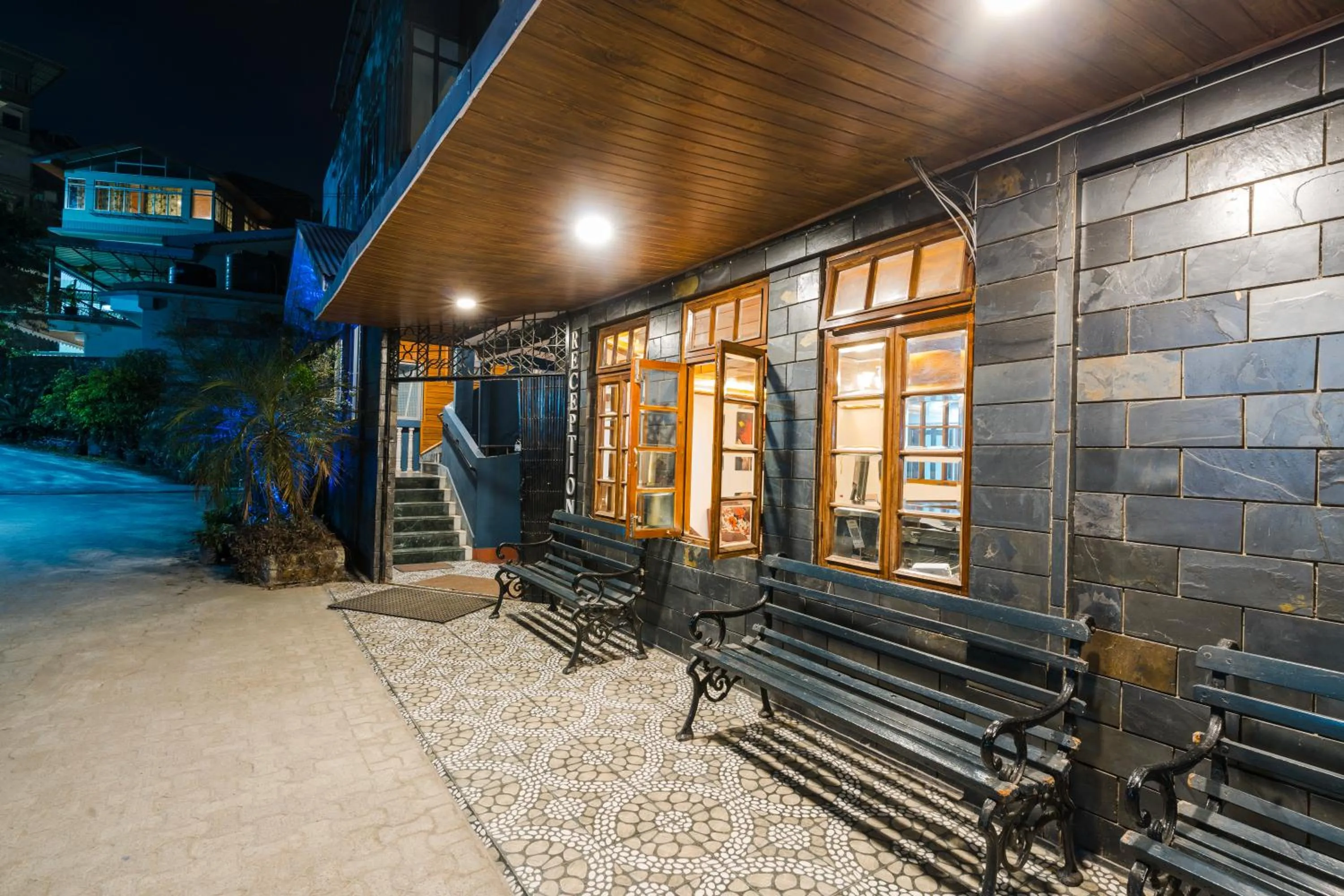 Property building in Sharolyn Boutique Hotel