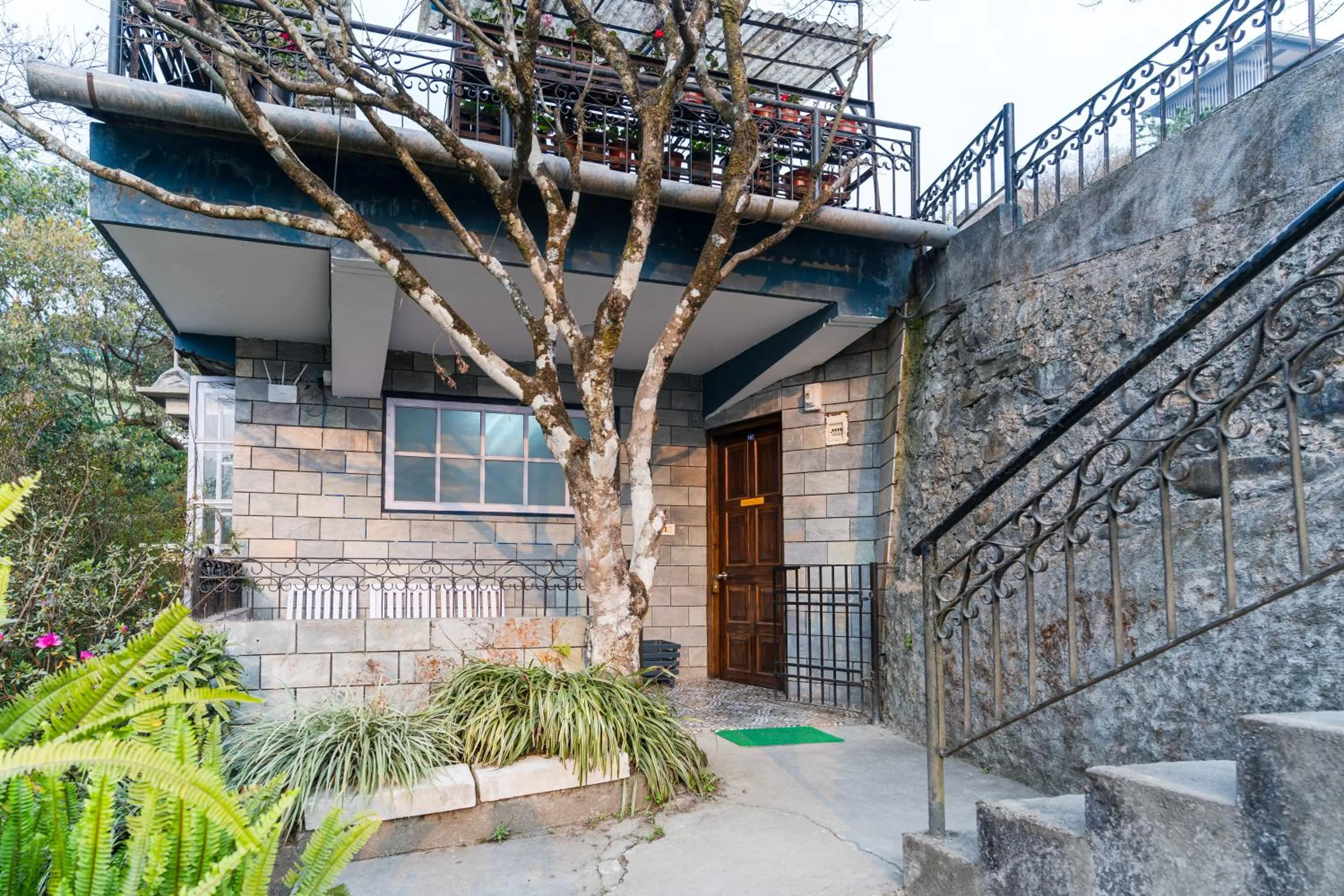 Day in Sharolyn Boutique Hotel