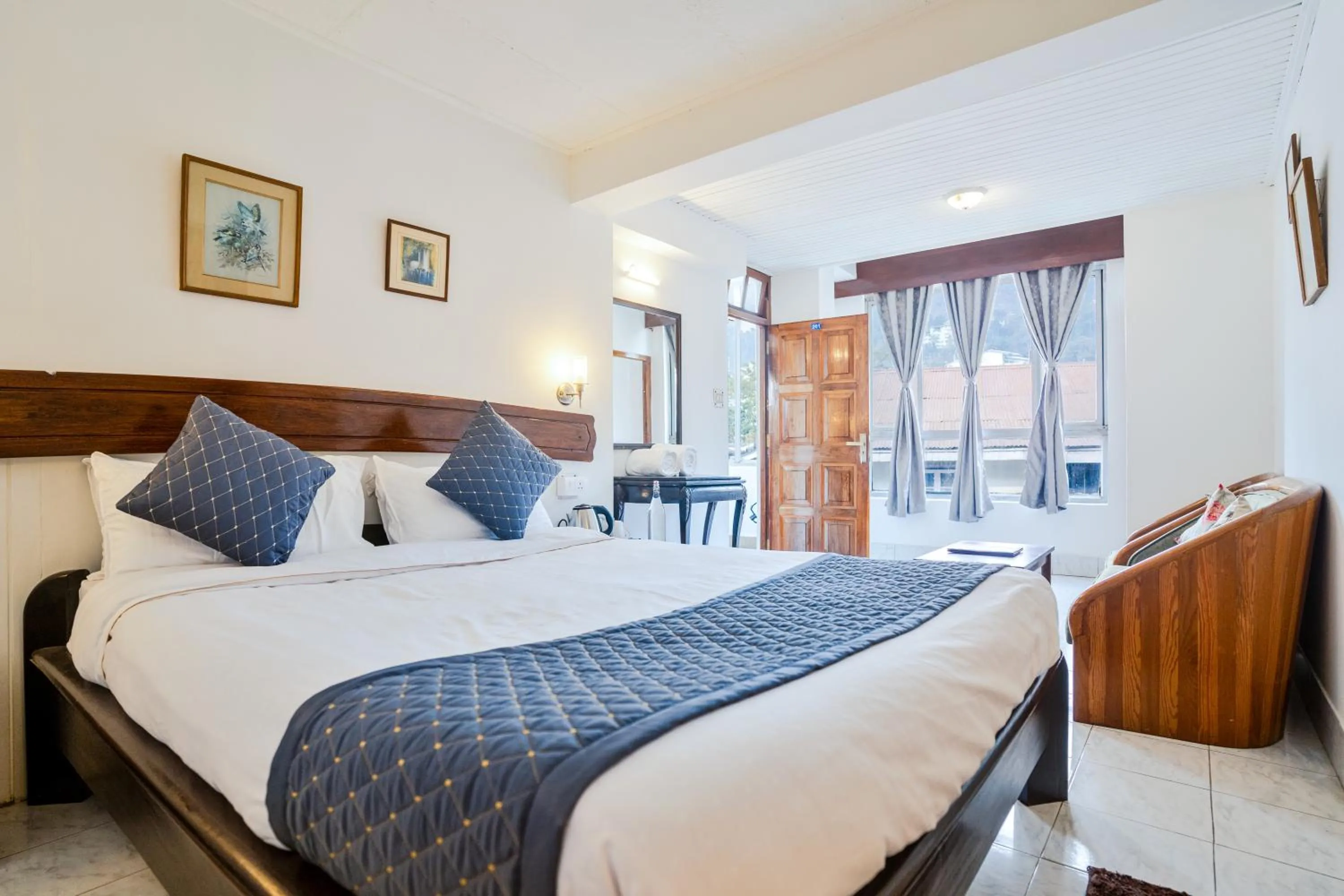 Bed in Sharolyn Boutique Hotel